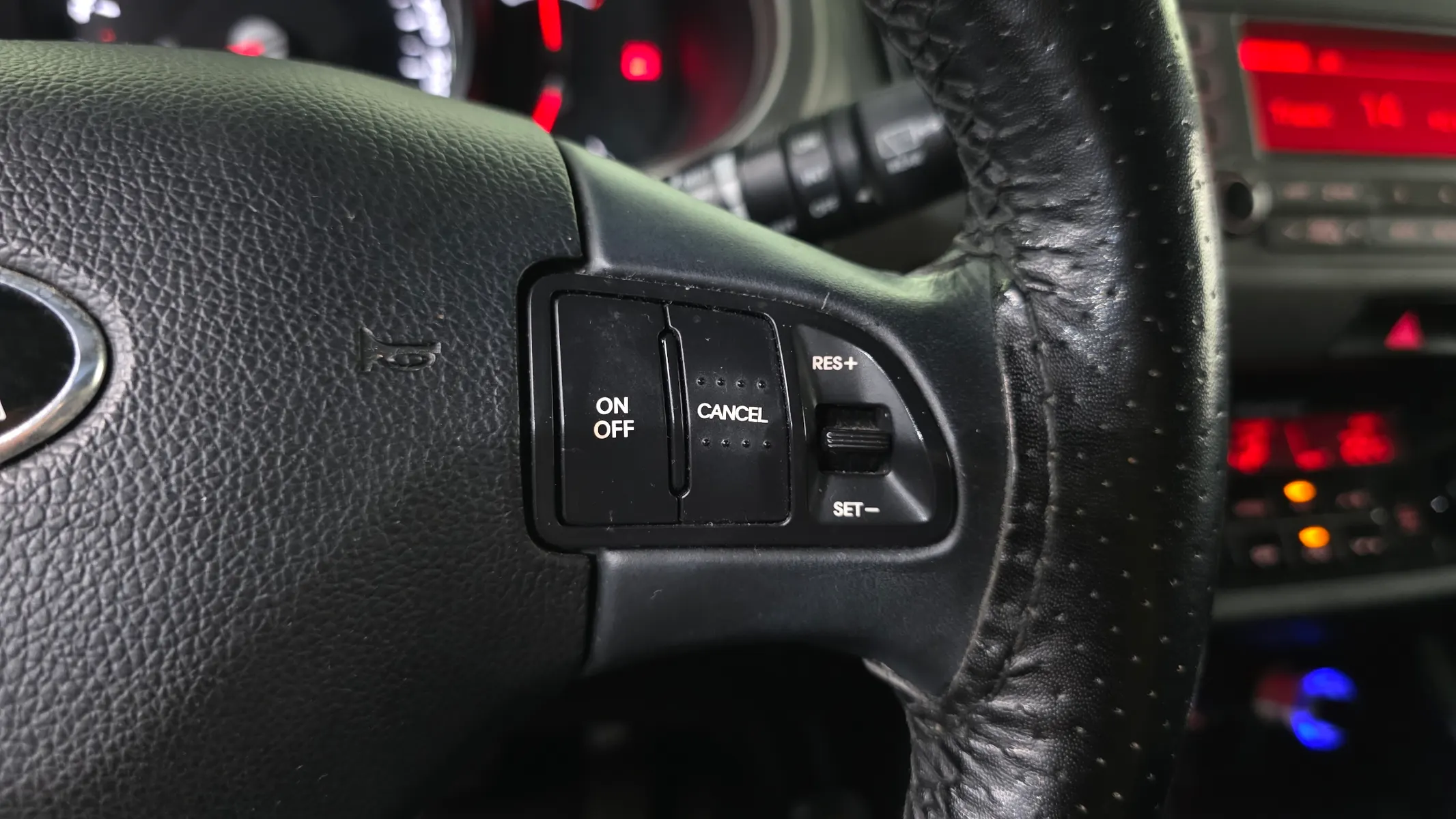 Kia R 2WD 2013 31/32