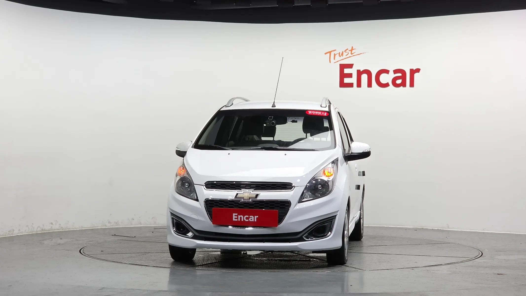 Chevrolet Spark S 2014 2/5
