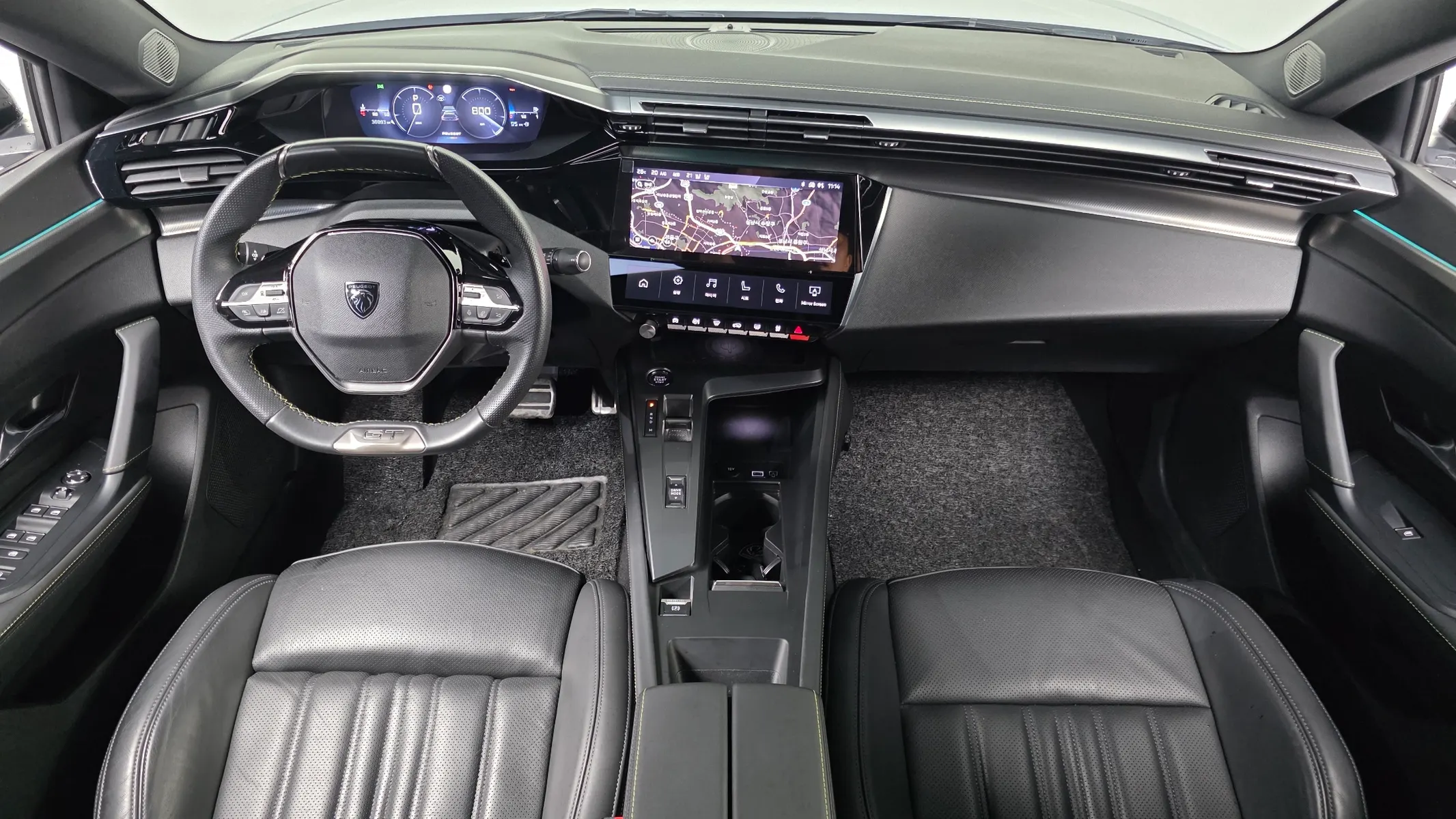 Peugeot 408 1.2 Pure Tech GT 2024 4/5