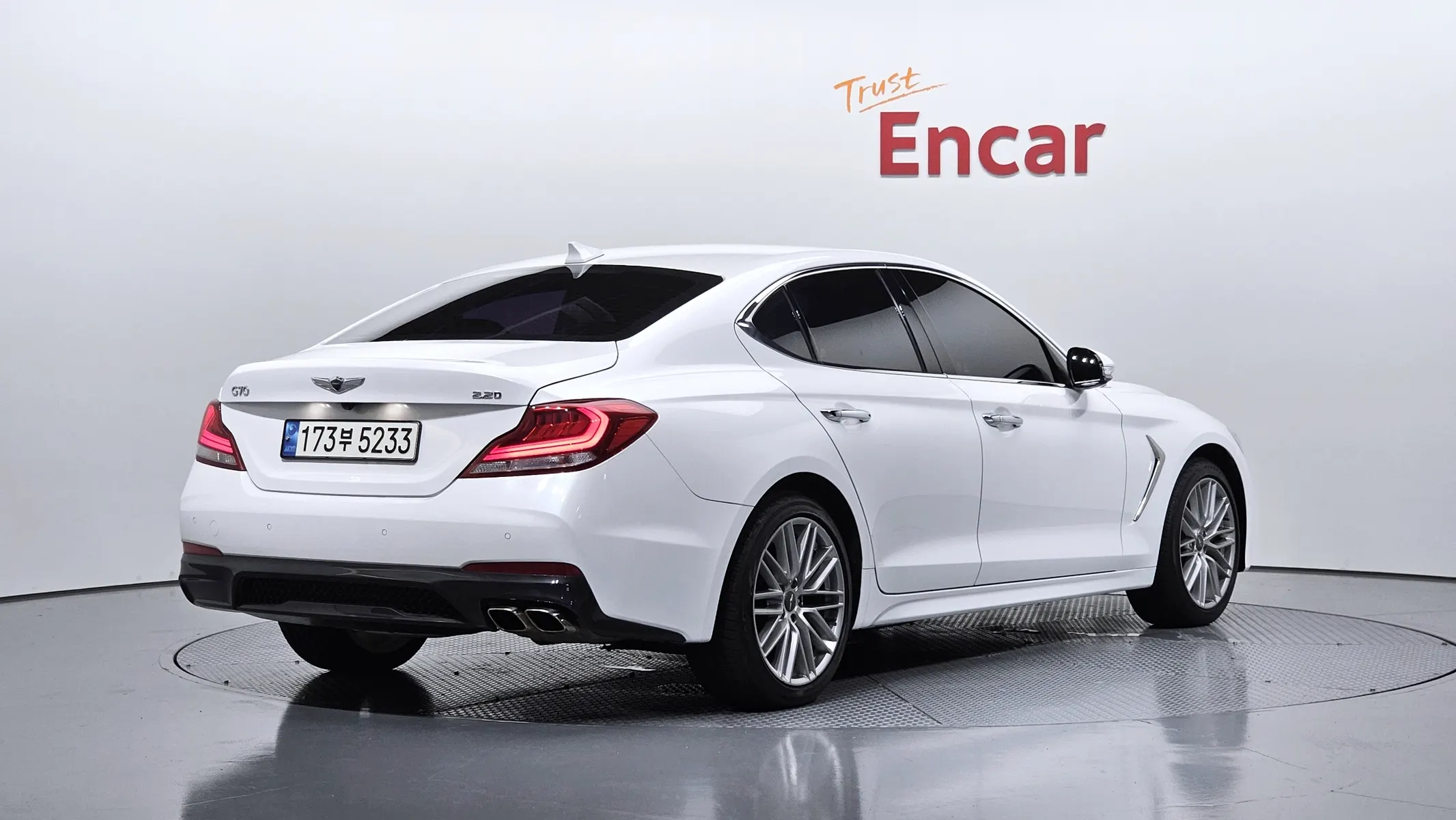 Genesis G70 2.2D 2019 2/38