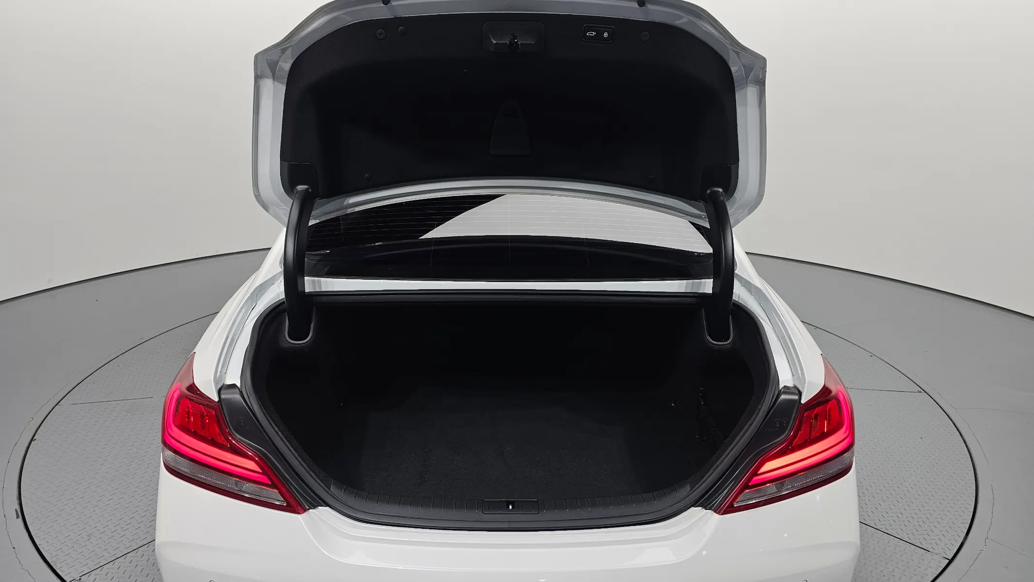 Genesis G70 2.2D 2019 37/38