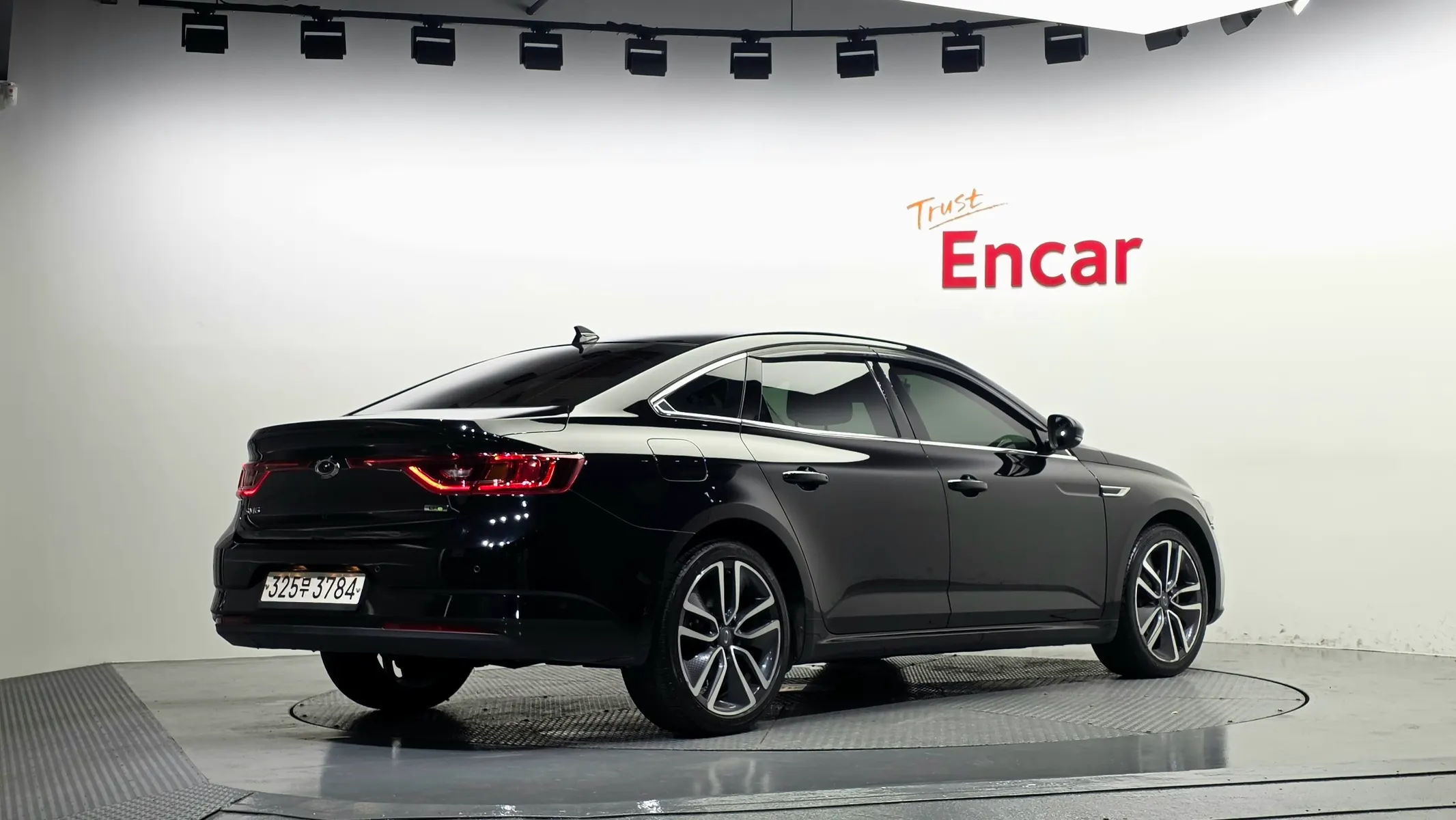 Renault Korea SM6 2.0 LPe SE () 2018 2/31