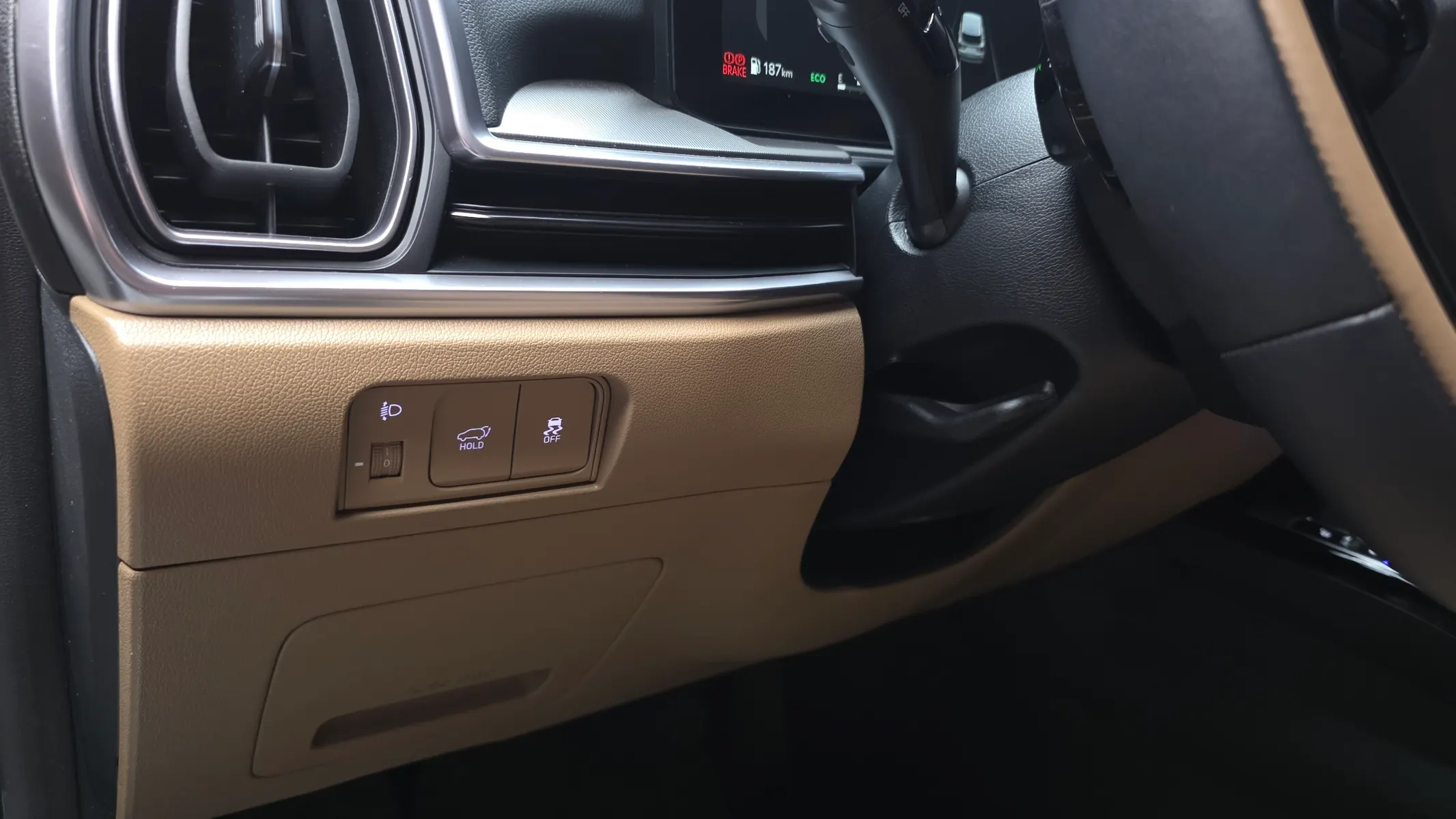 Kia 4 HEV 1.6 2WD 2025 32/33
