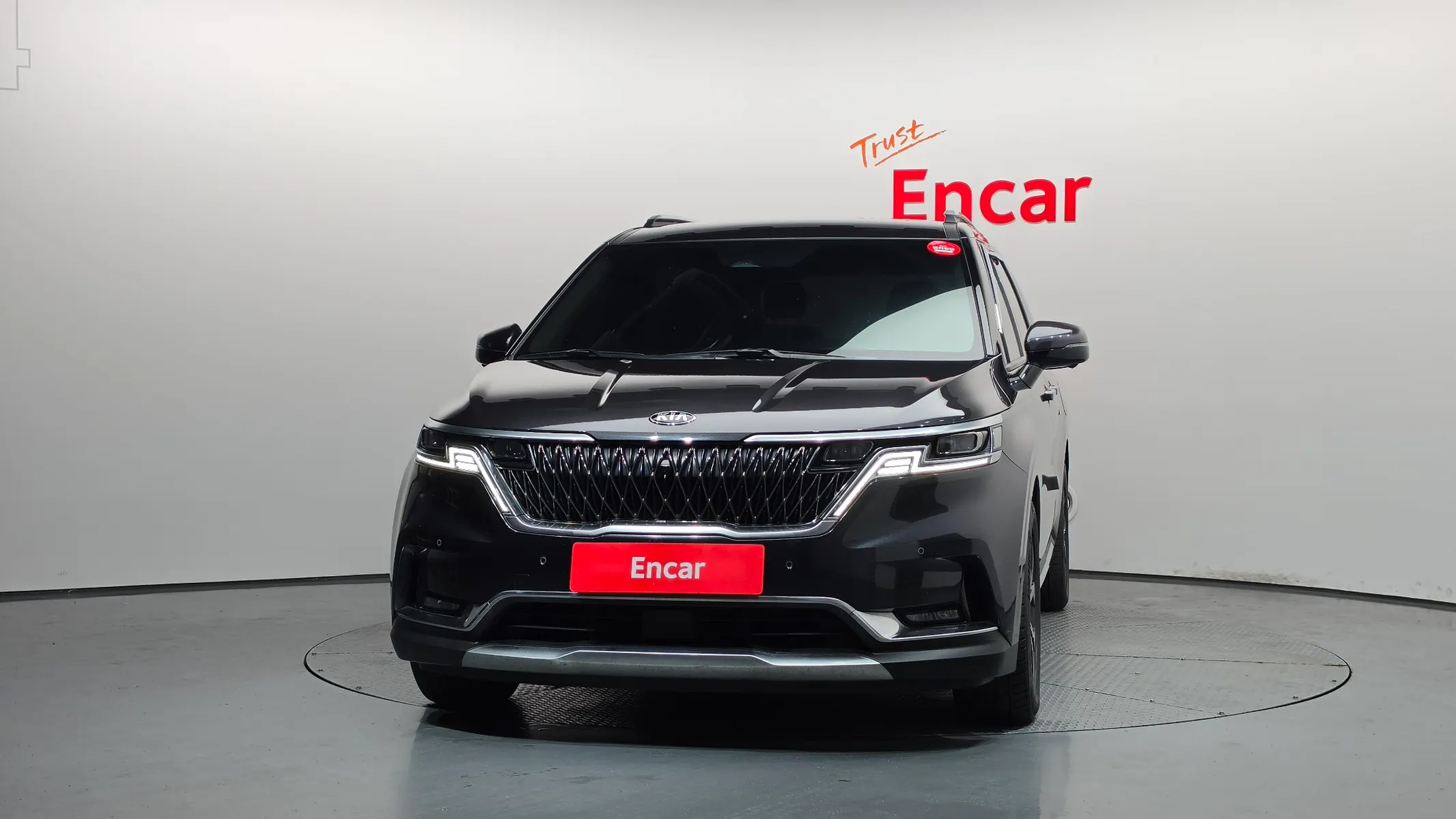 Kia Carnival 9 2021 2/5