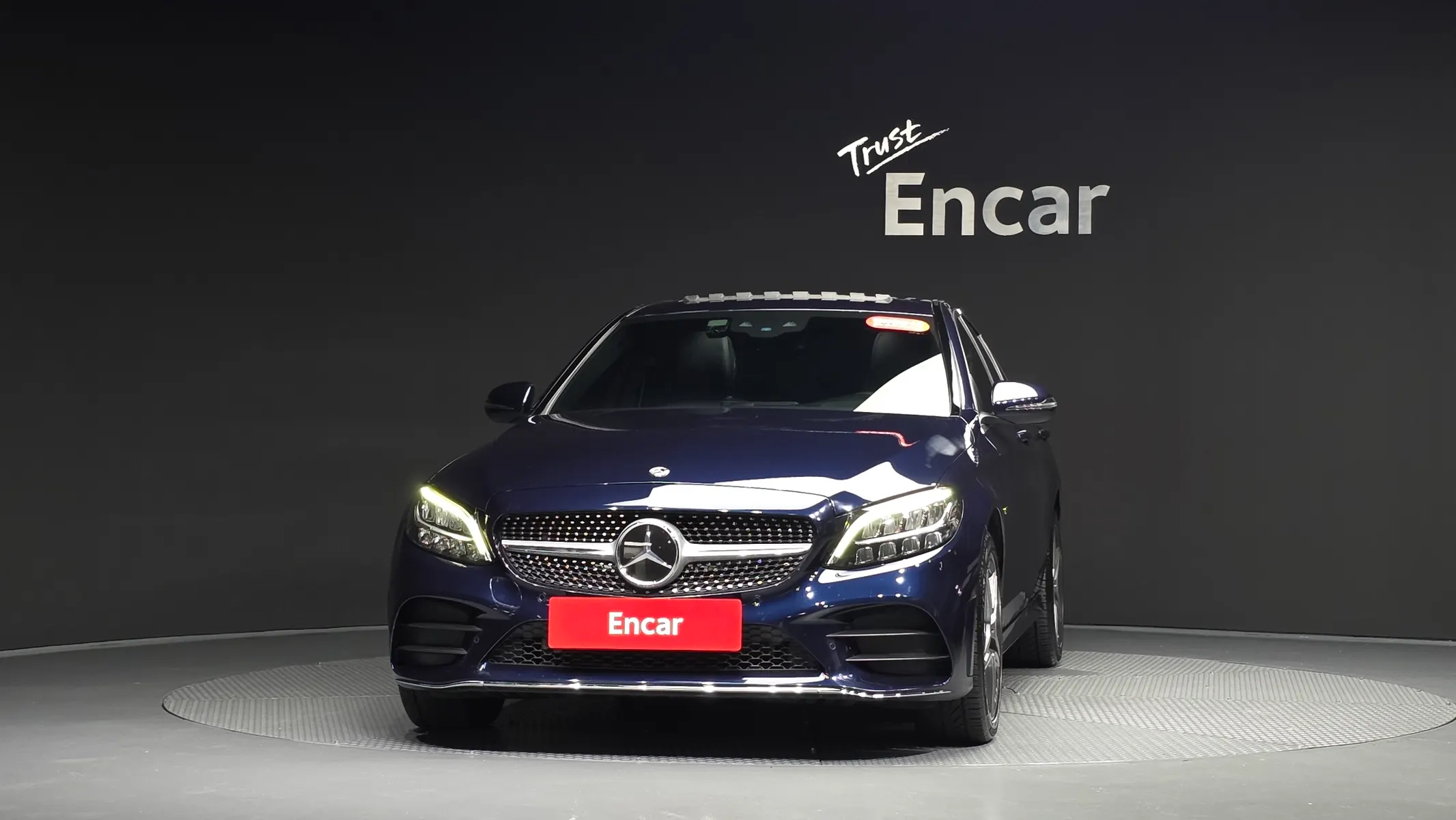 Mercedes-Benz C-Class W205 C300e 4MATIC AMG Line 2020 3/33