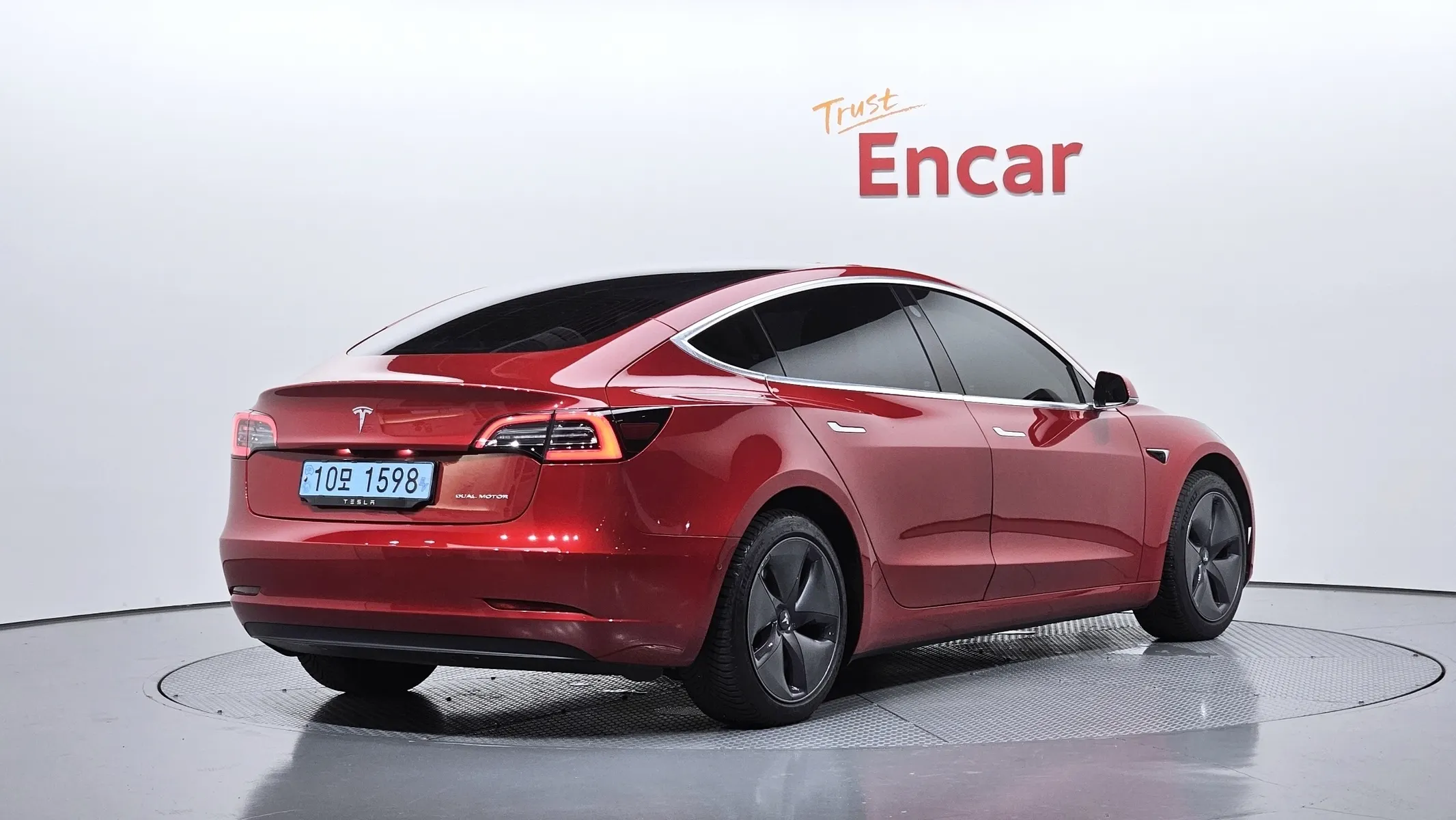 Tesla 3 AWD 2020 2/41
