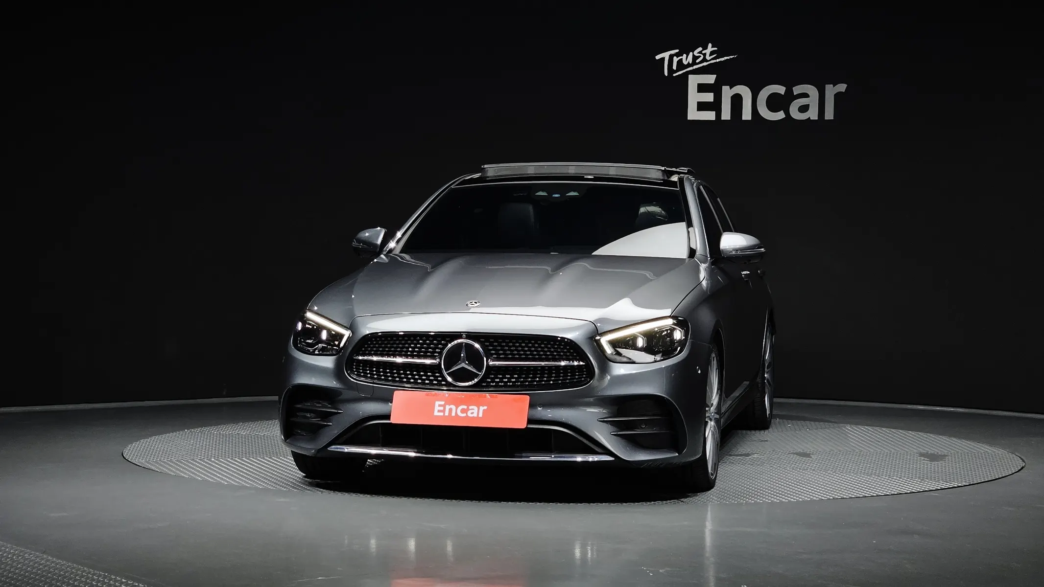 Mercedes-Benz E-Class W213 E350 4MATIC AMG Line 2020 3/32