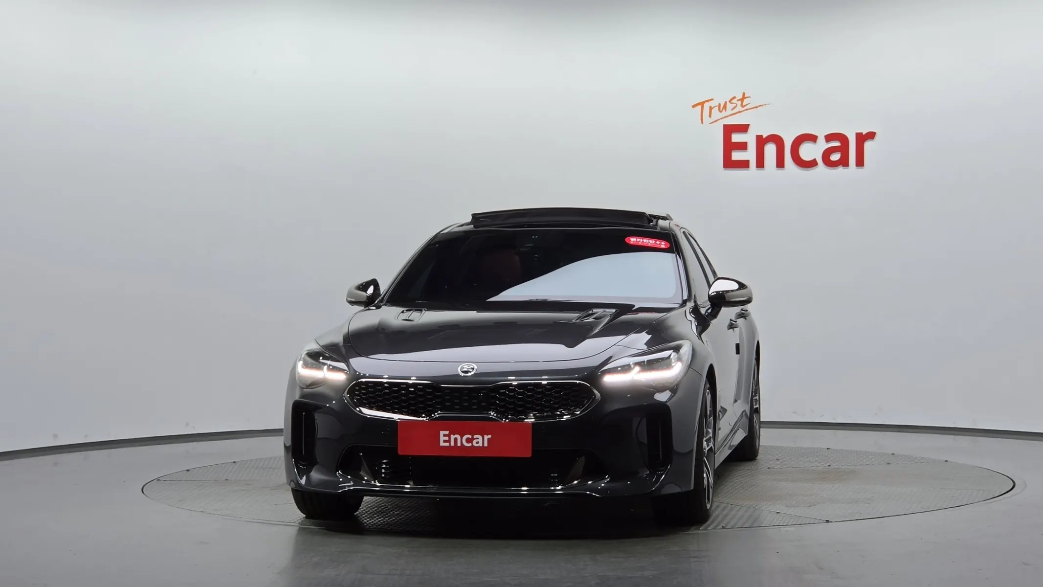 Kia Stinger 3.3 AWD 2017 2/5