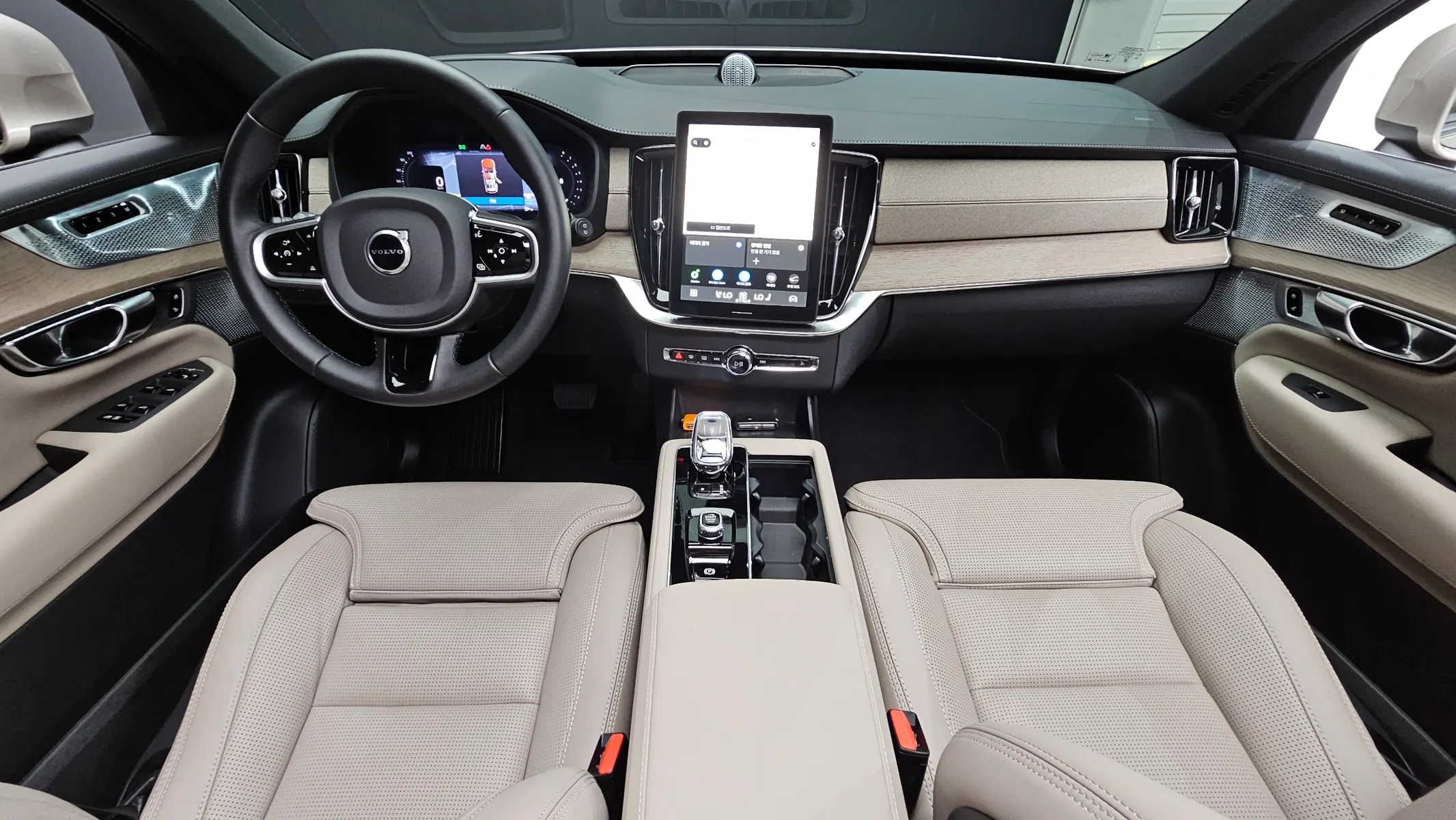 Volvo XC90 2 B6 2026 4/5