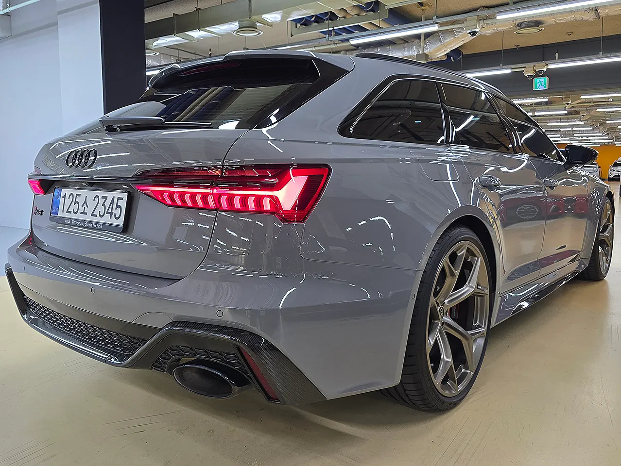 Audi RS 6 (C8) 4.0 TFSI 2025 2/21