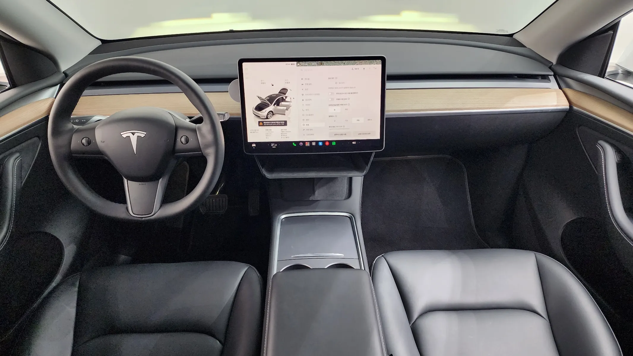 Tesla Y RWD 2023 4/5