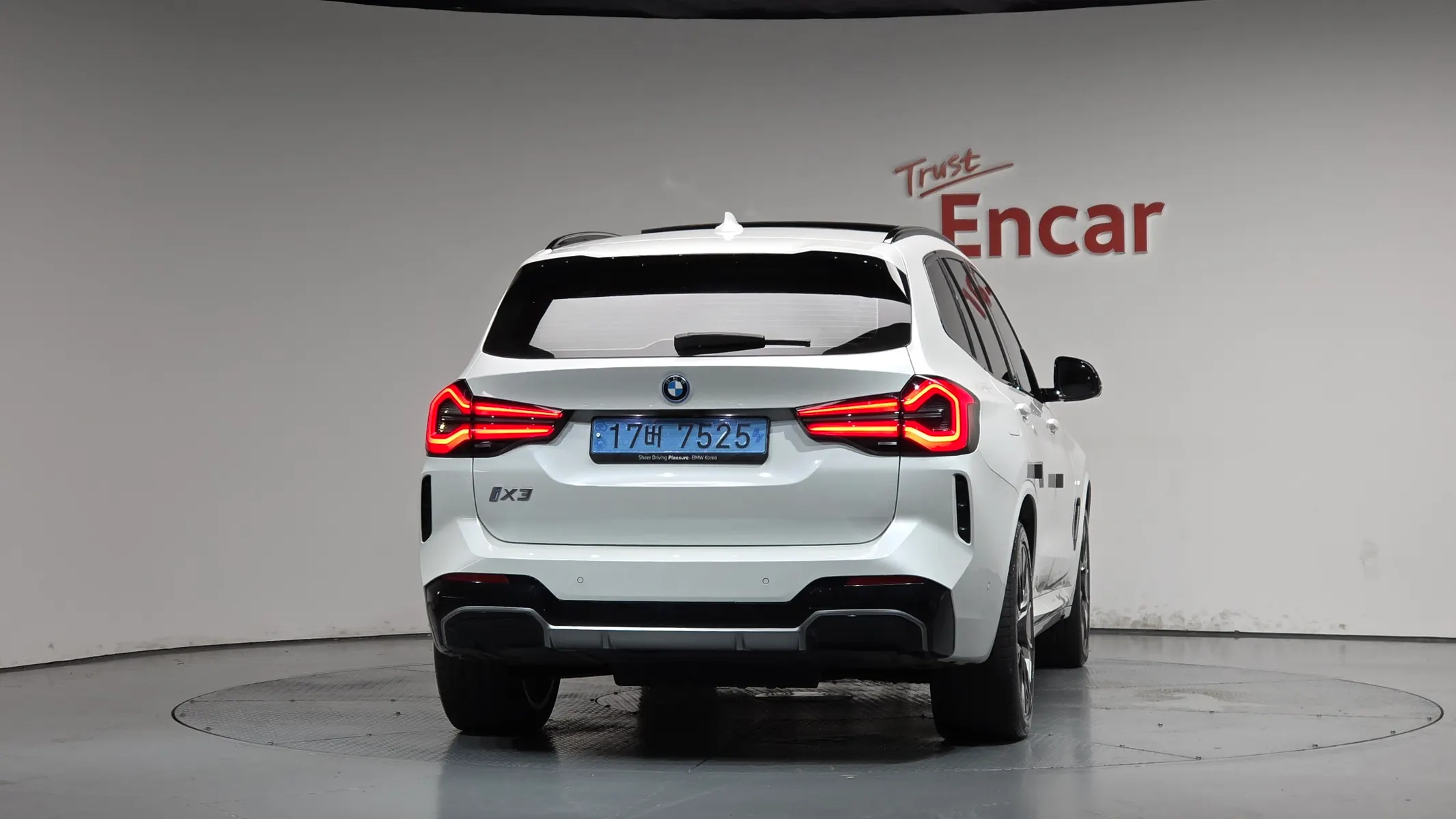 BMW iX3 M 2024 3/37
