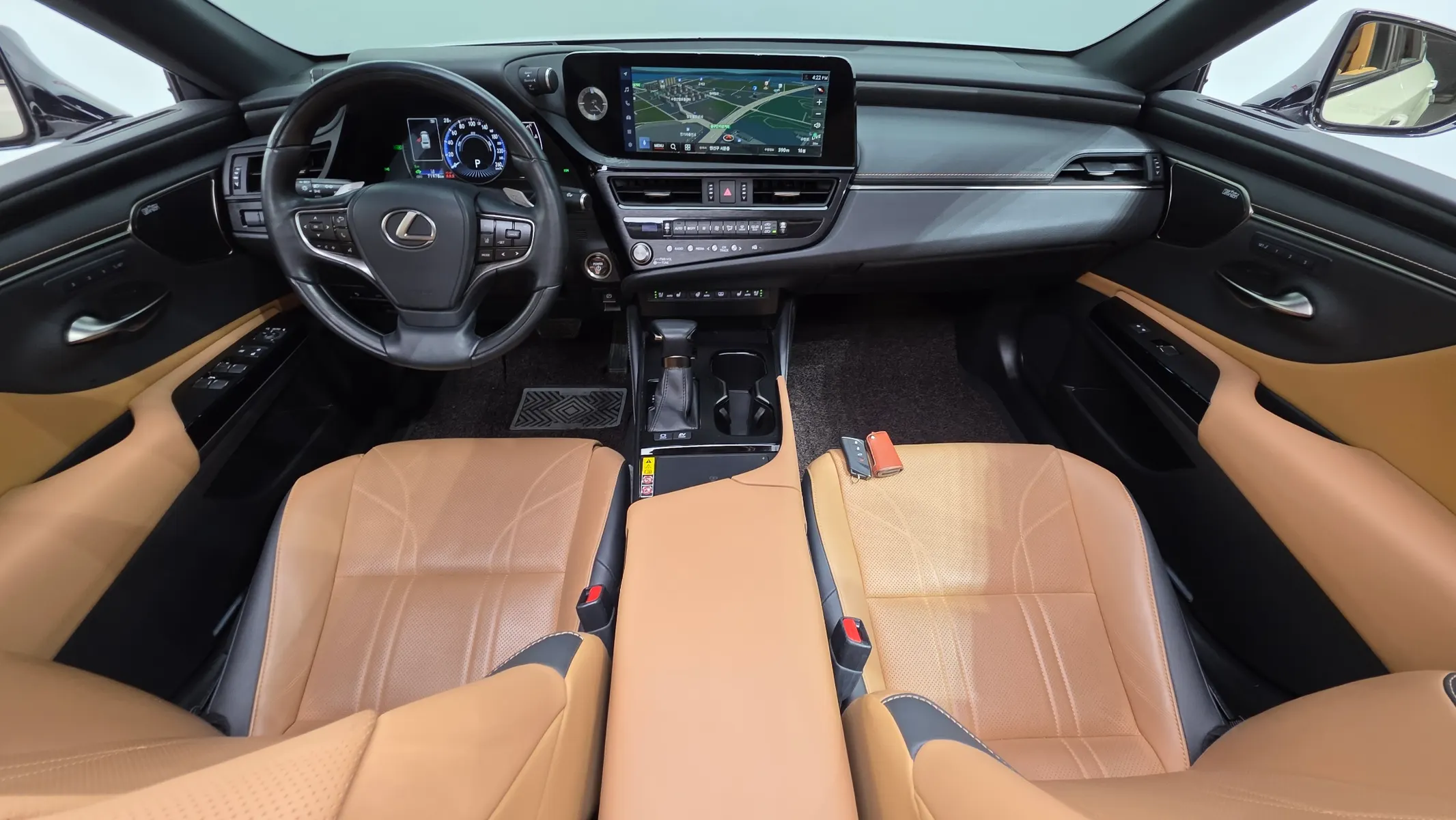 Lexus ES300h 7 2022 4/5