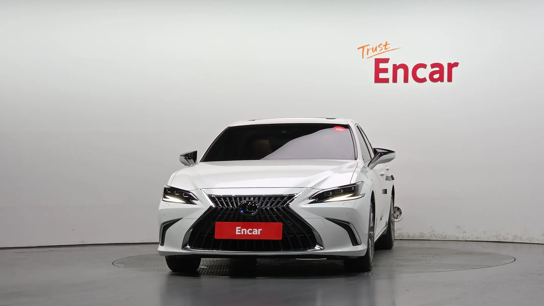 Lexus ES300h 7 2022 2/5