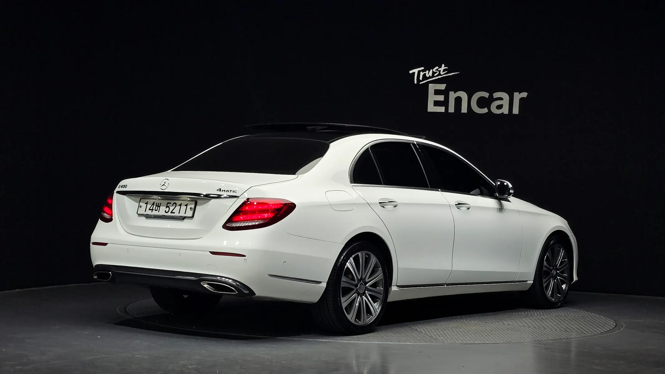 Mercedes-Benz E-Class W213 E400 4MATIC 2017 2/21