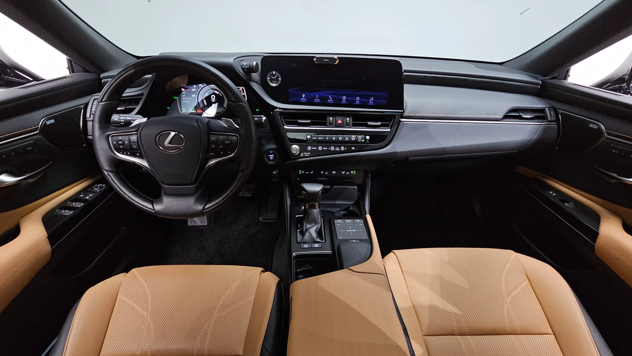 Lexus ES300h 7 2022 4/5