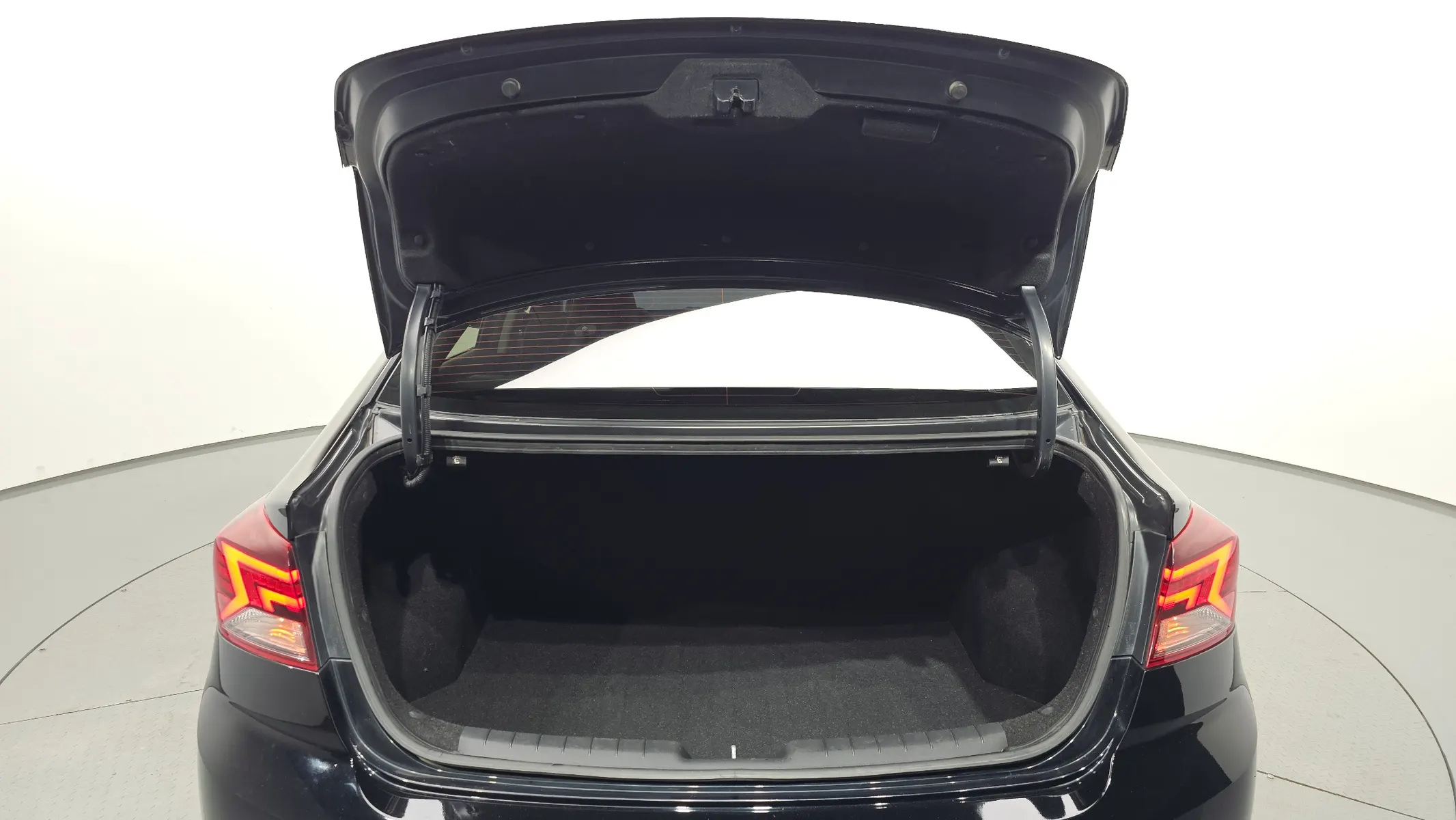 Hyundai AD 1.6 2019 33/34