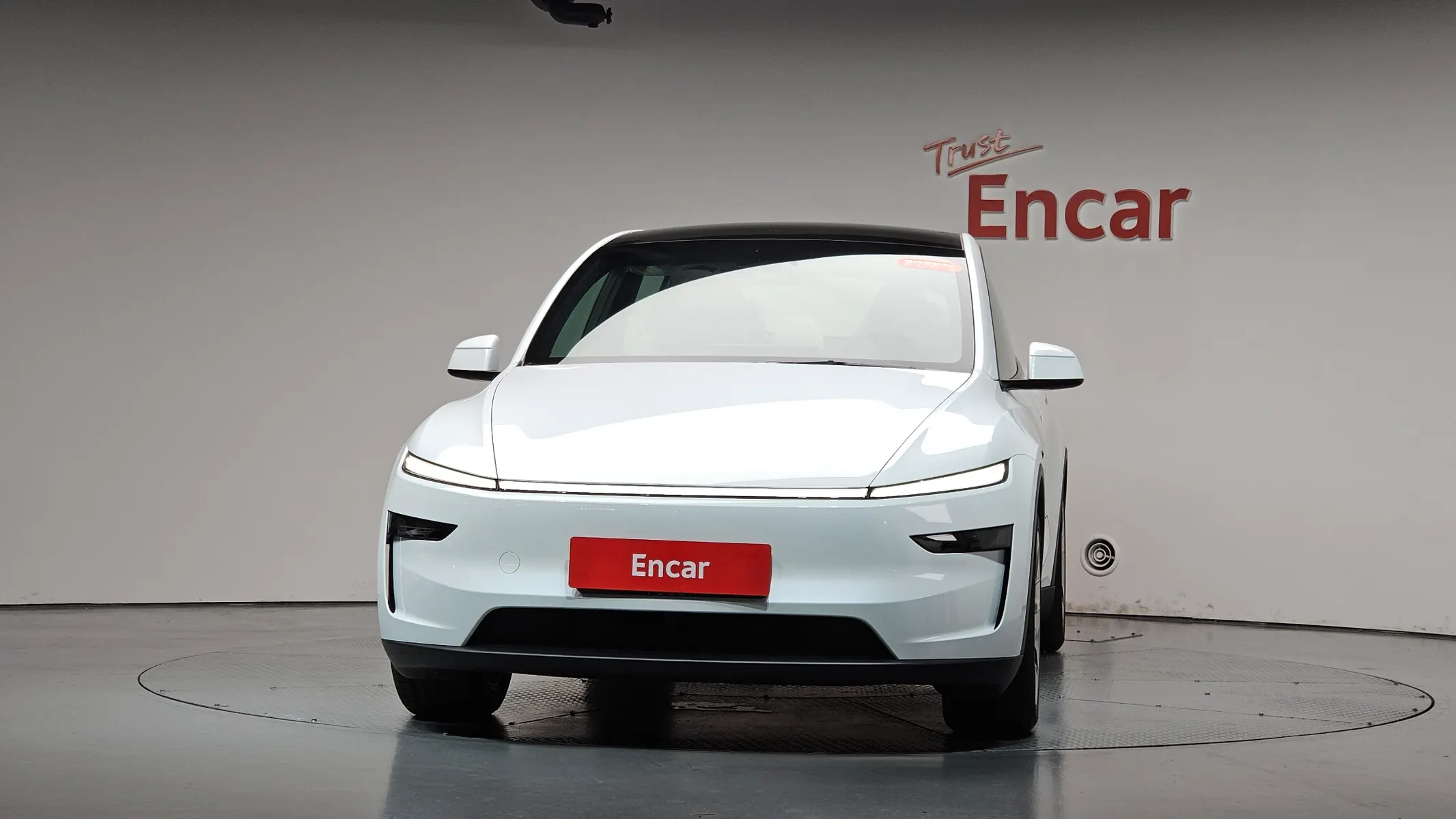 Tesla Y L AWD 2026 2/5