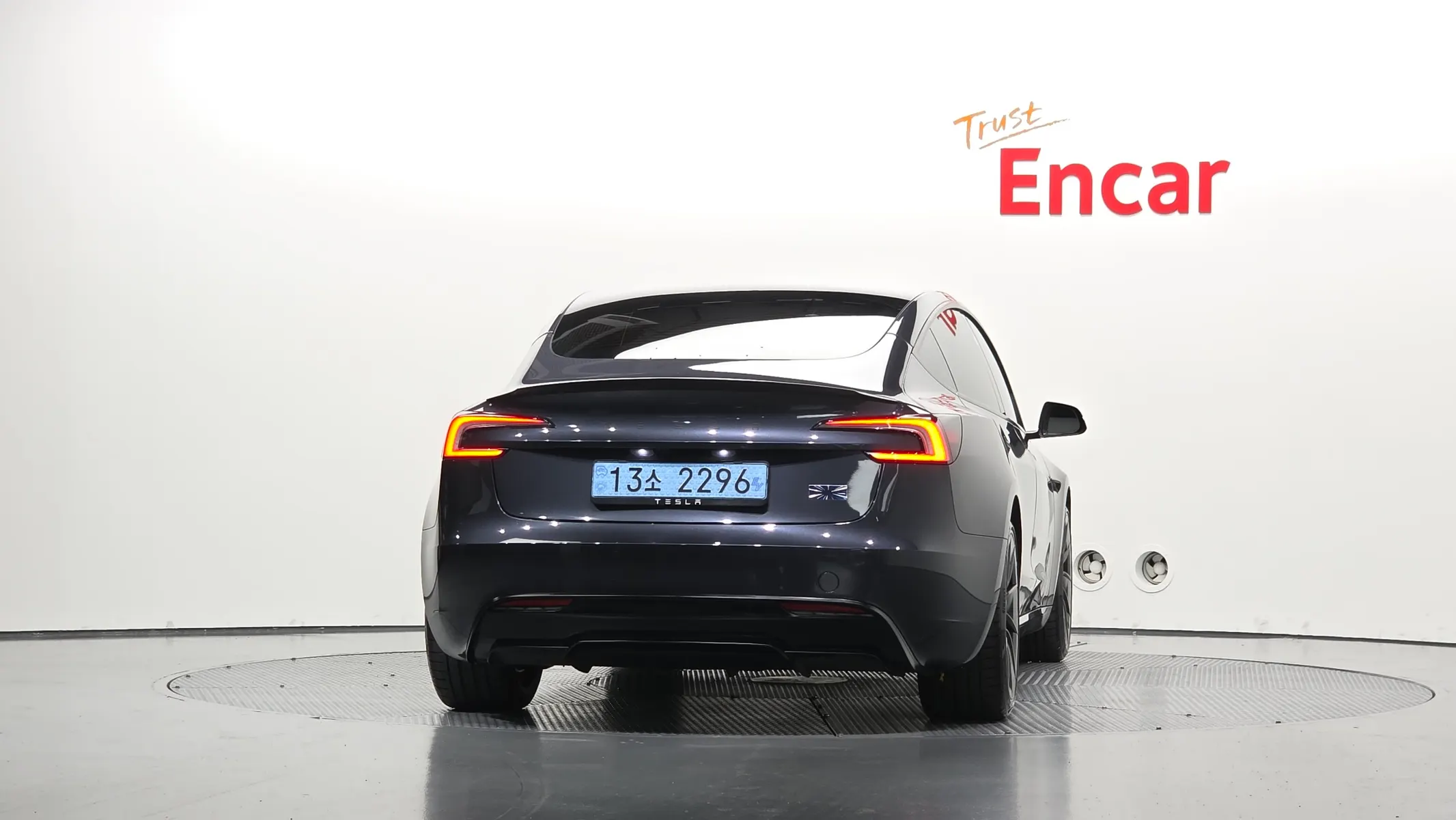 Tesla 3 AWD 2026 3/5