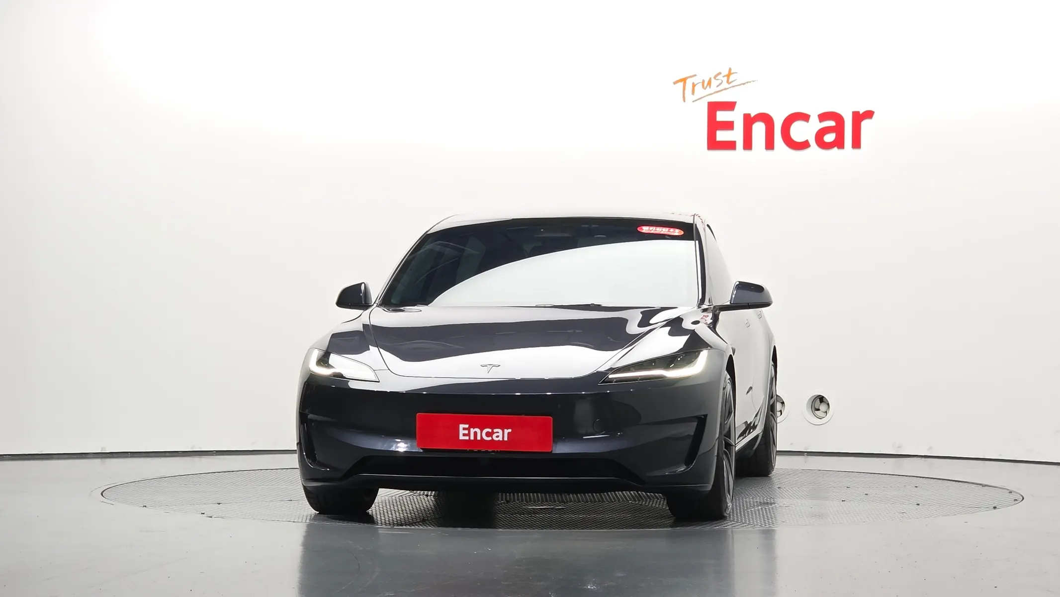 Tesla 3 AWD 2026 2/5