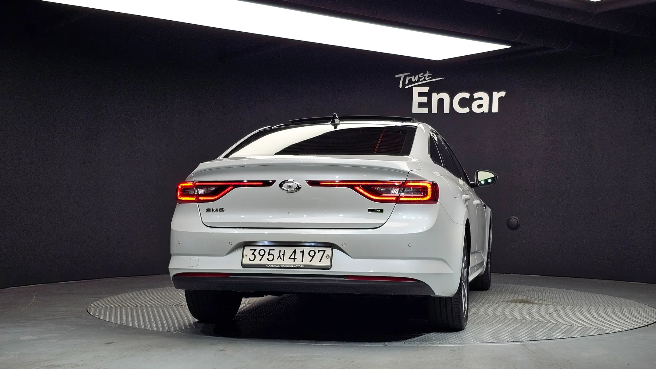 Renault Korea SM6 2.0 LPe LE () 2016 3/5