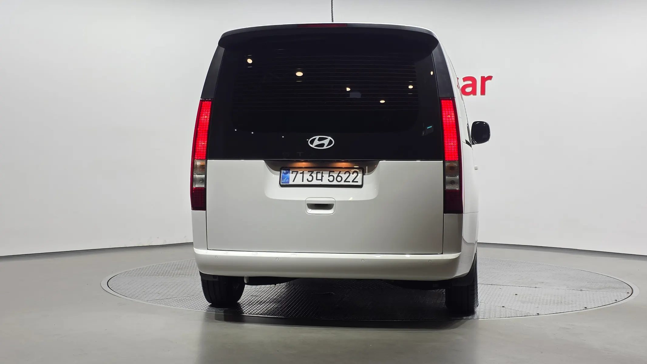 Hyundai Staria HEV 1.6 11 2025 3/5