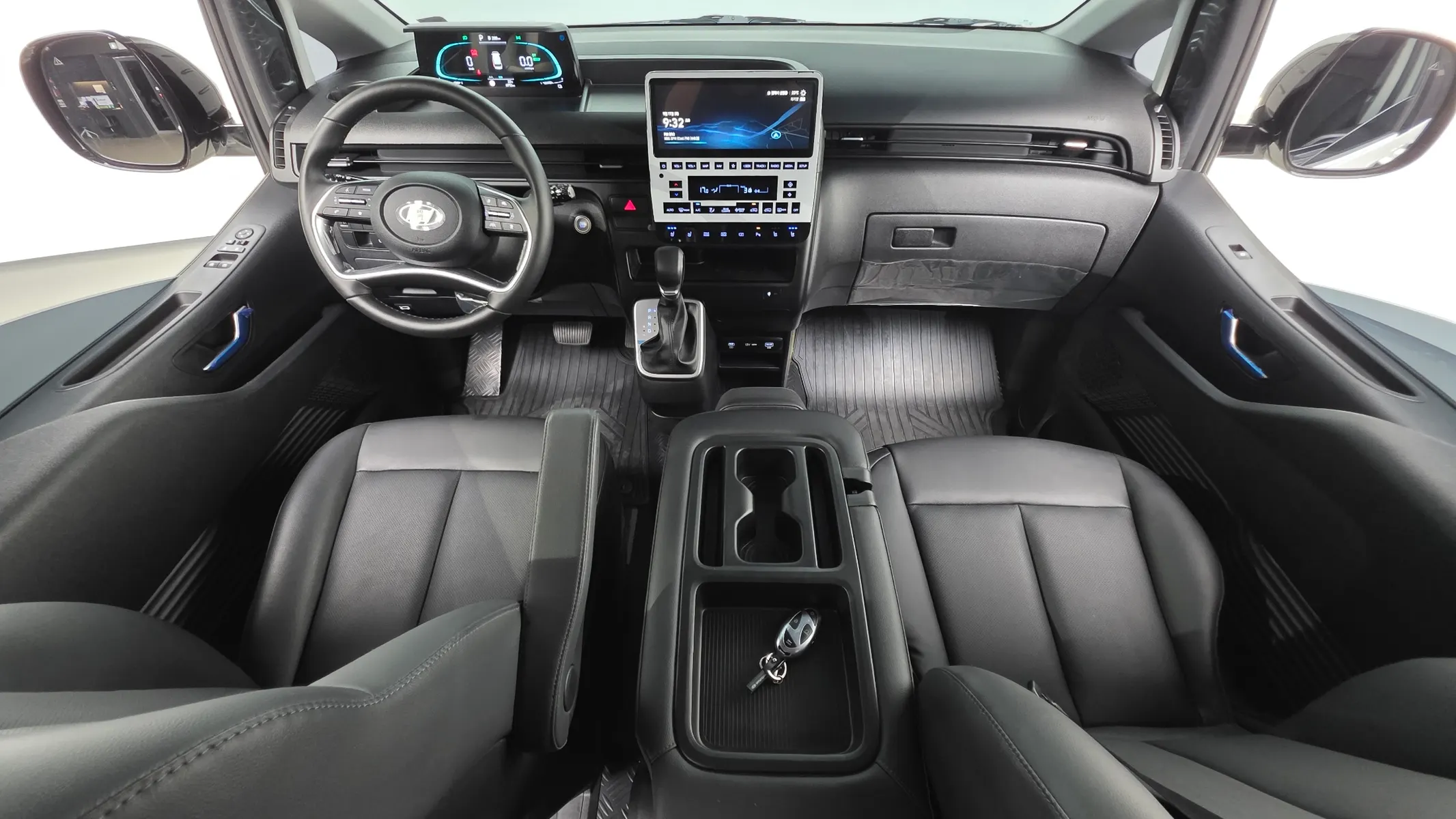 Hyundai Staria HEV 1.6 11 2025 4/5