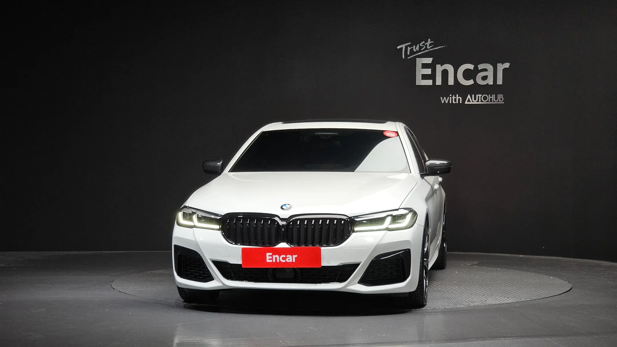 BMW 5 Series (G30) 523d M 2023 3/32