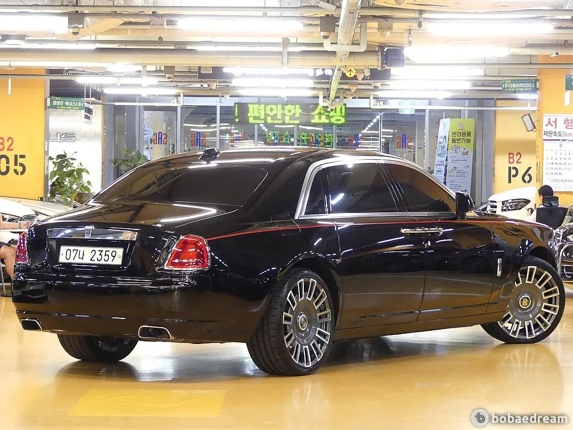 Rolls-Royce 고스트 6.6 EWB V12 2017 3/5