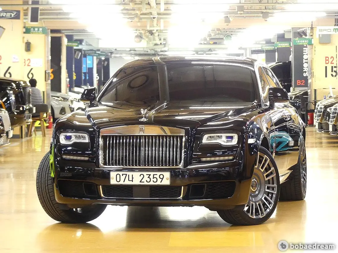 Rolls-Royce 고스트 6.6 EWB V12 2017 2/5