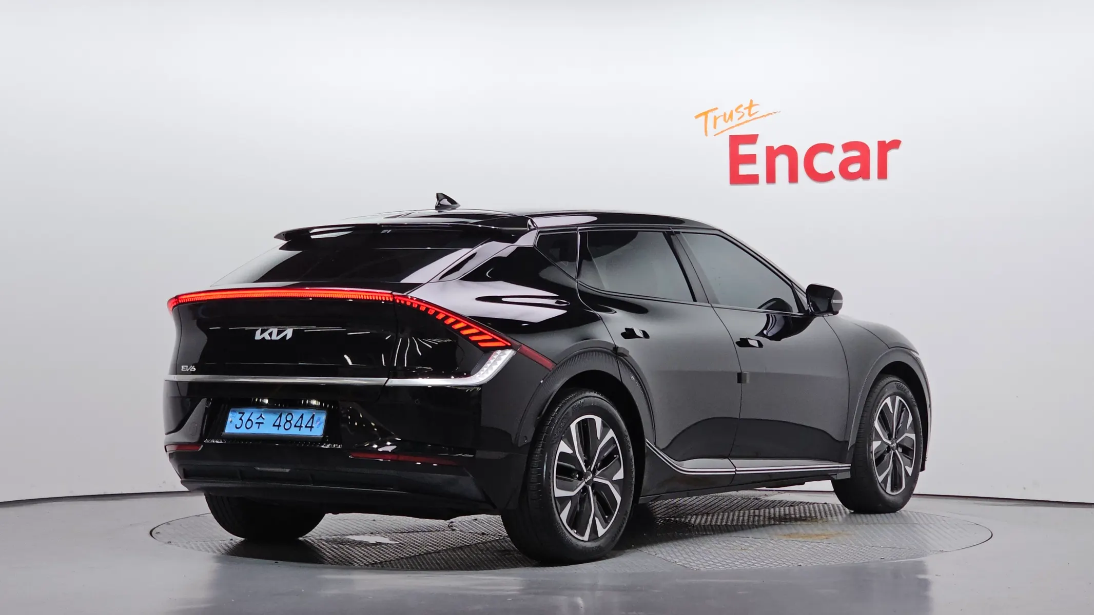 Kia EV6 2023 2/32