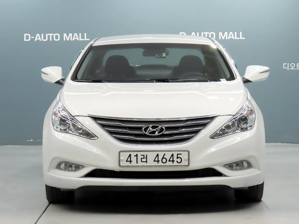 Hyundai YF LPI 2012 2/5