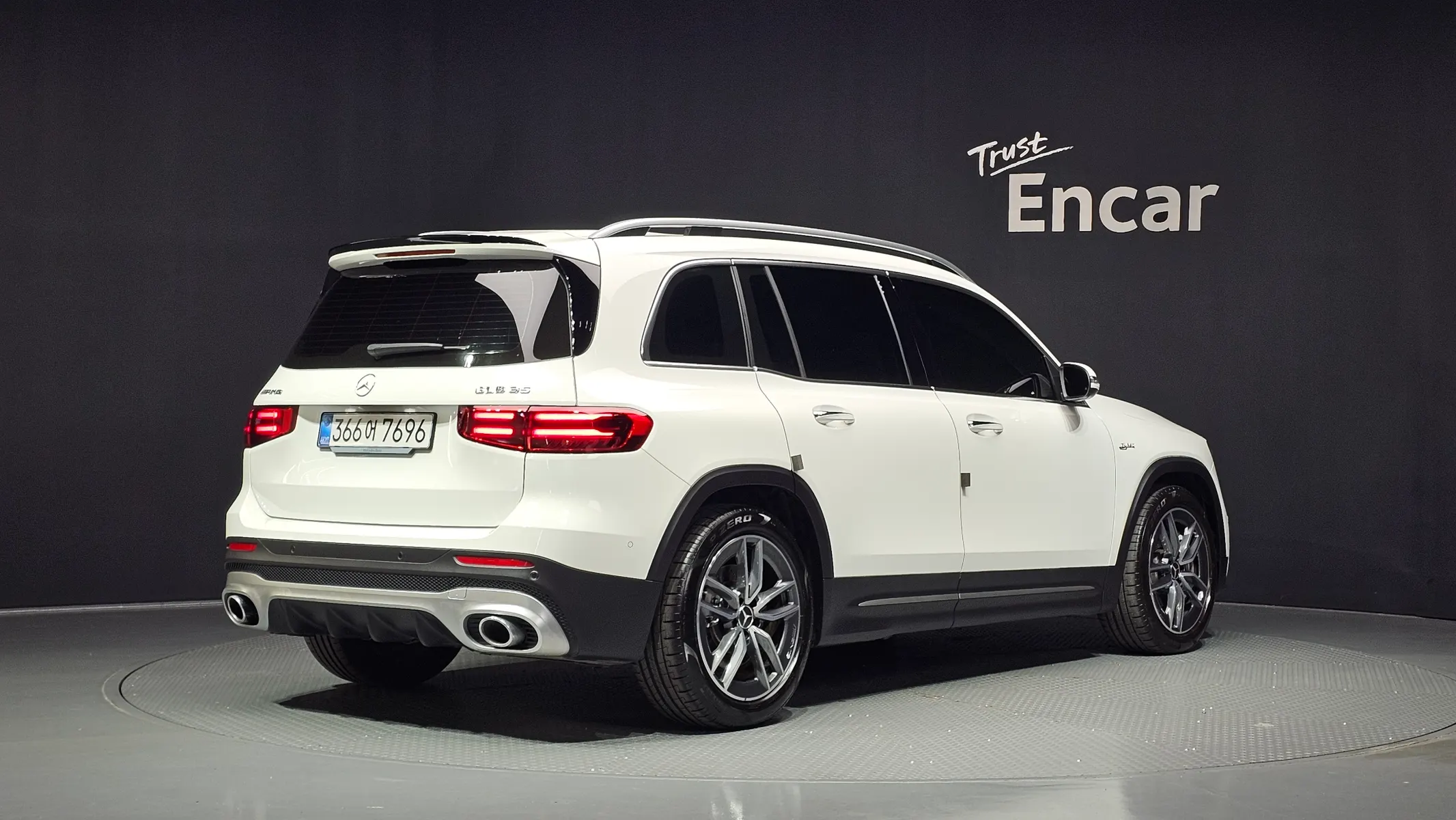 Mercedes-Benz GLB-Class X247 AMG GLB35 4MATIC 2026 2/33