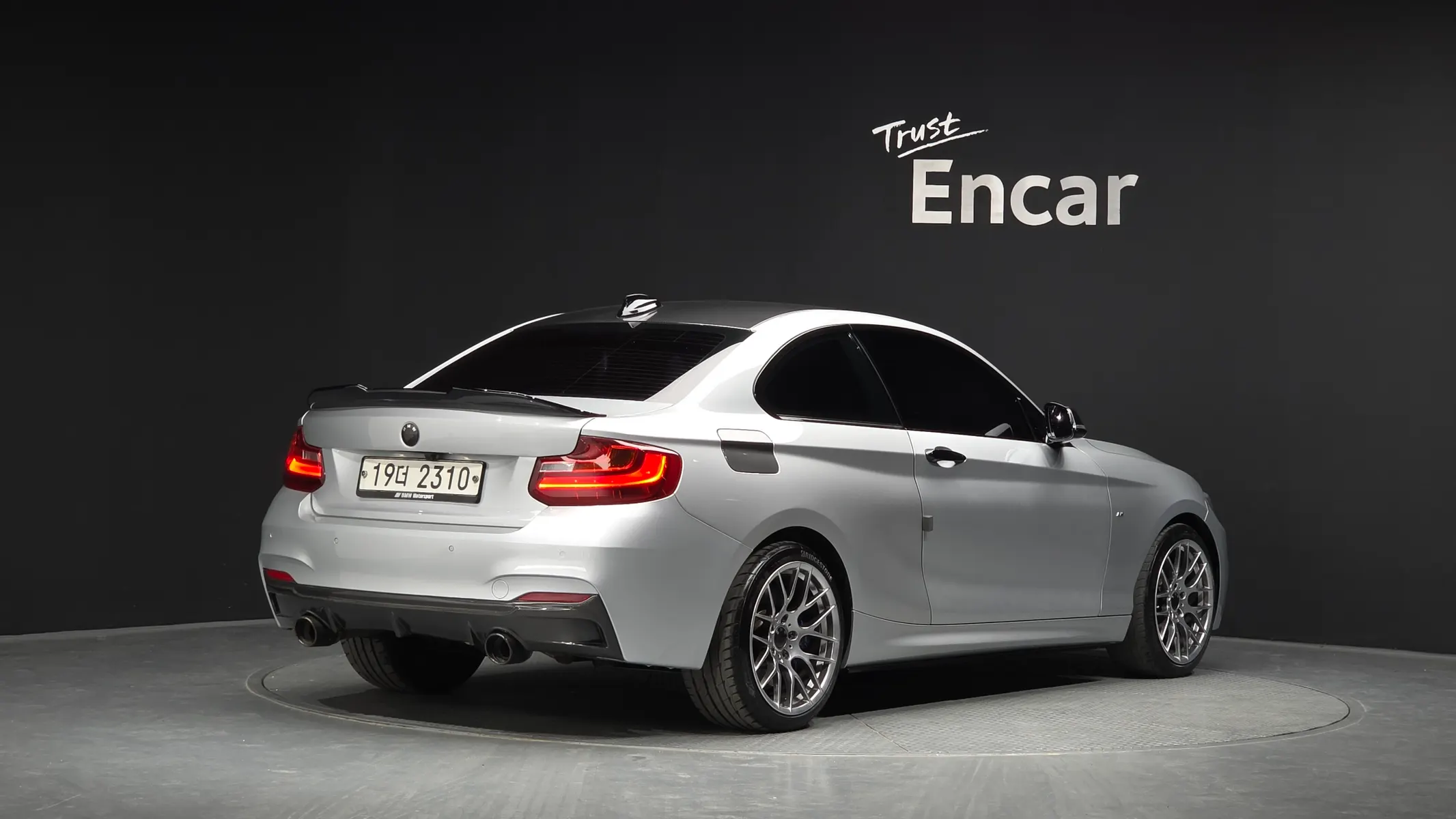 BMW 2 Series (F22) 220d M 2014 2/36