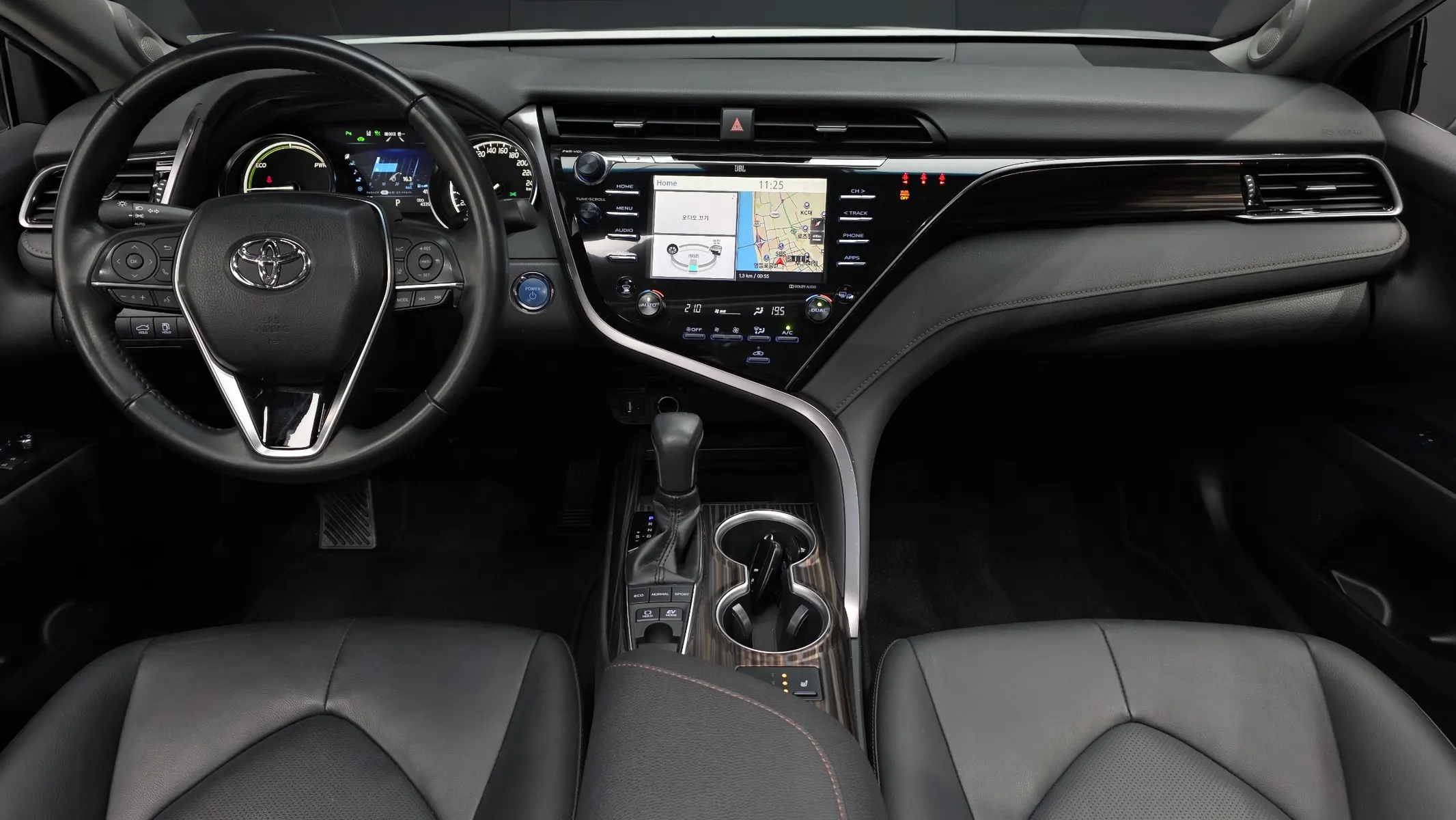 Toyota (XV70) 2.5 XLE 2018 4/5