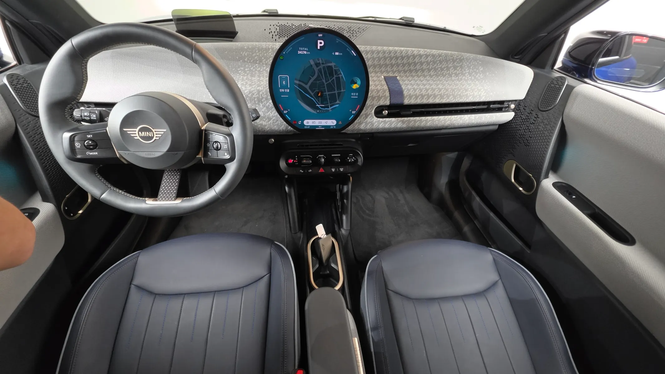 MINI 4 SE 2024 4/5