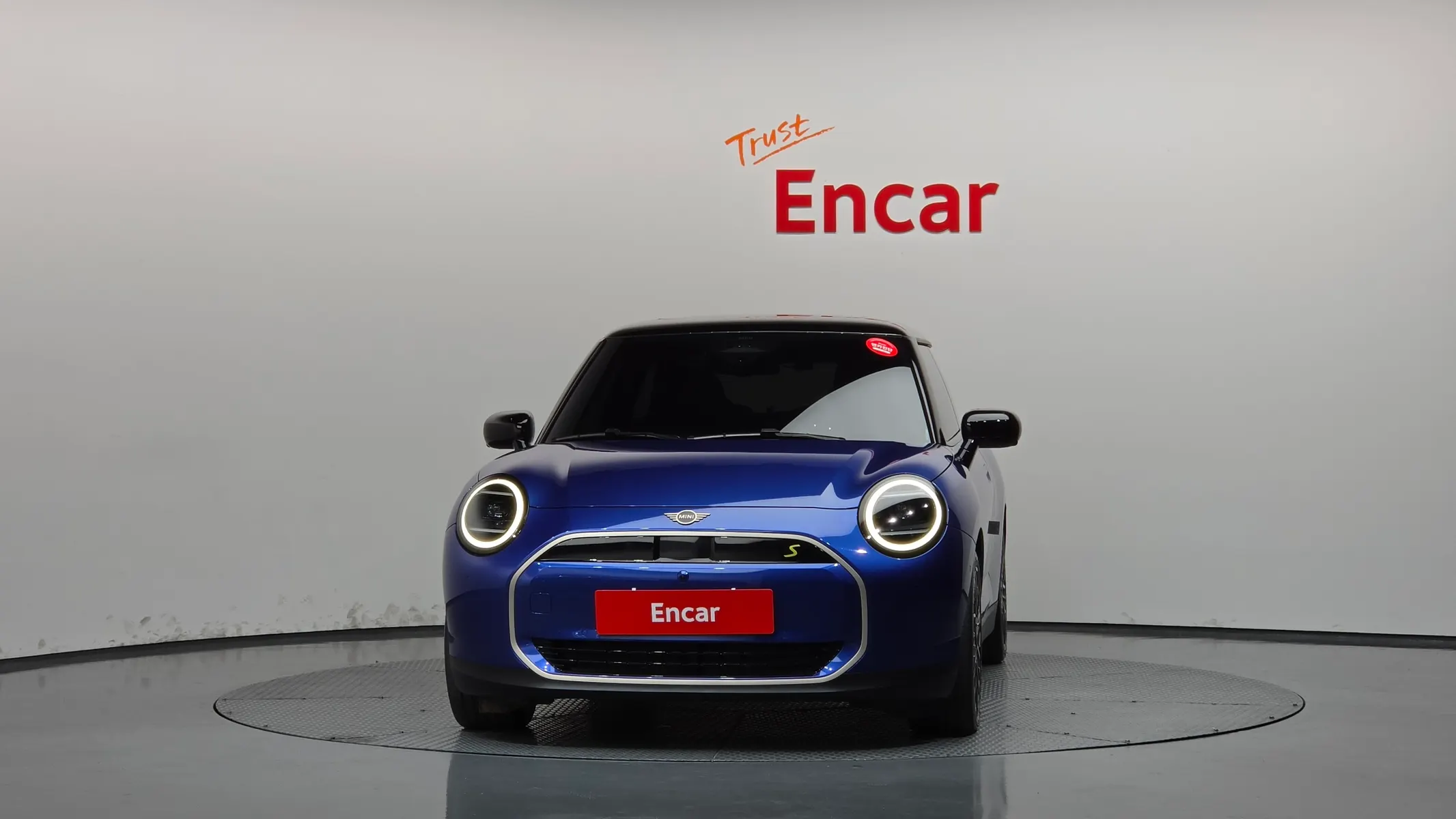 MINI 4 SE 2024 2/5
