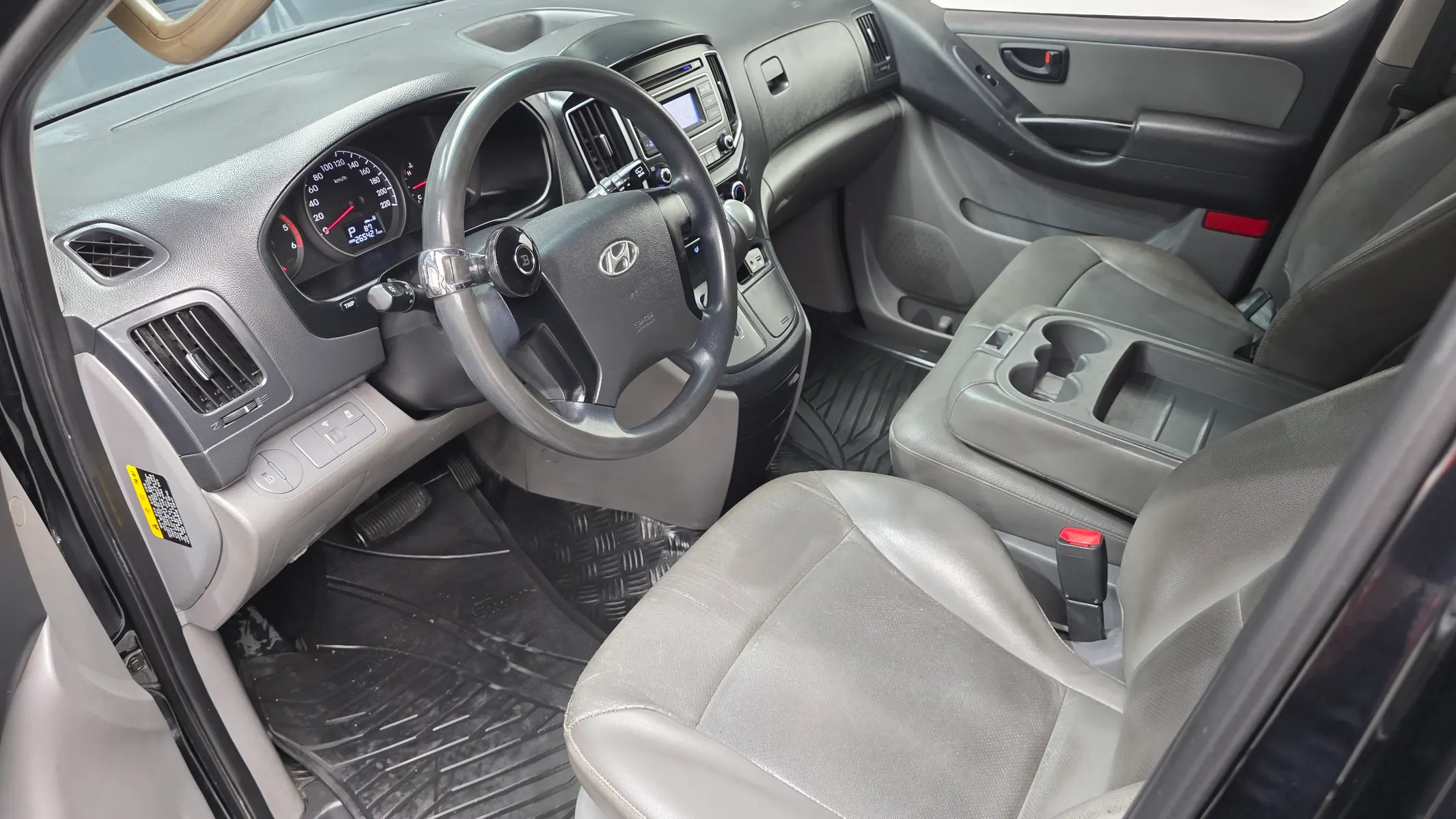 Hyundai Grand Starex 3 2016 4/5