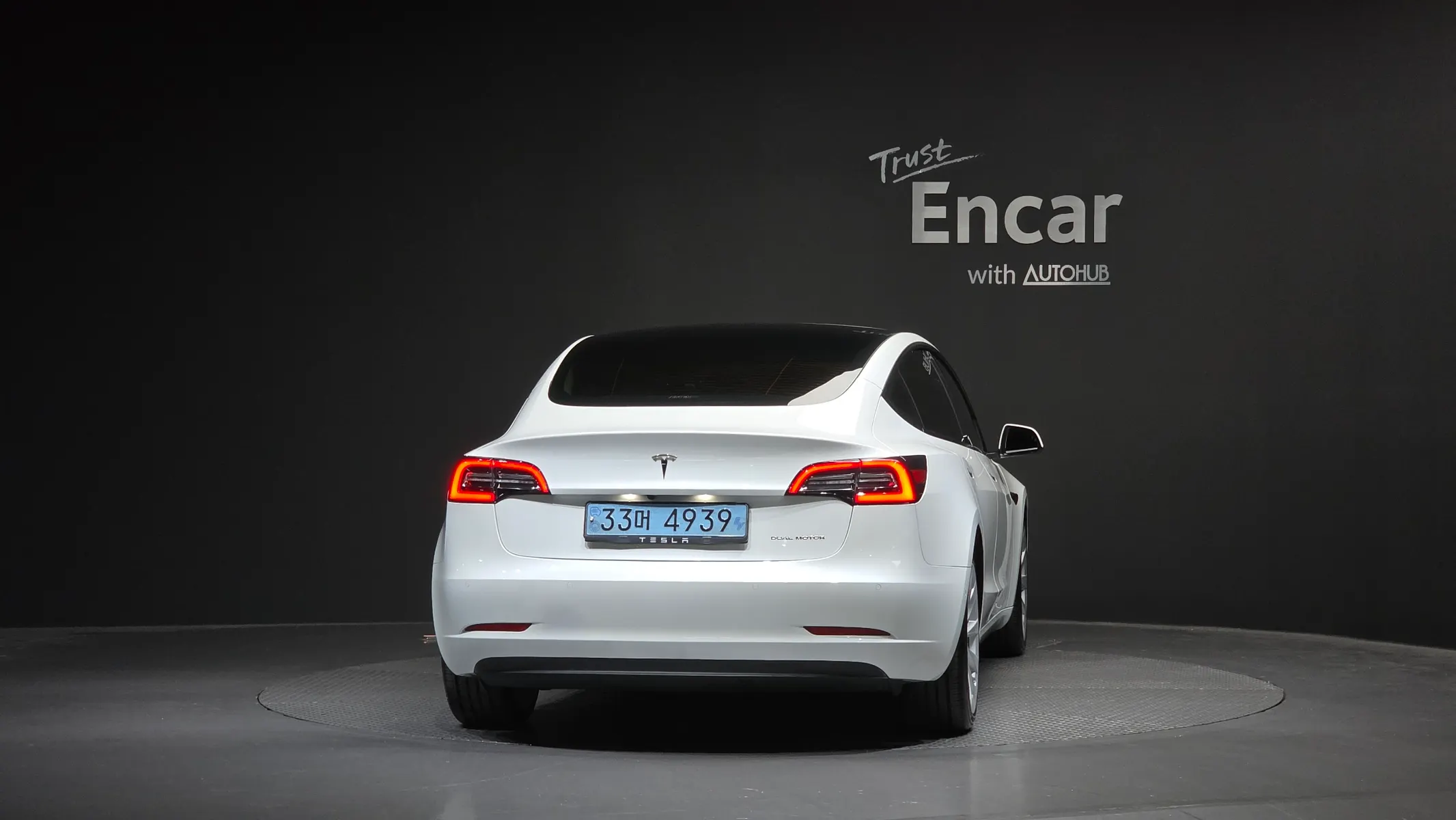 Tesla 3 AWD 2022 3/5