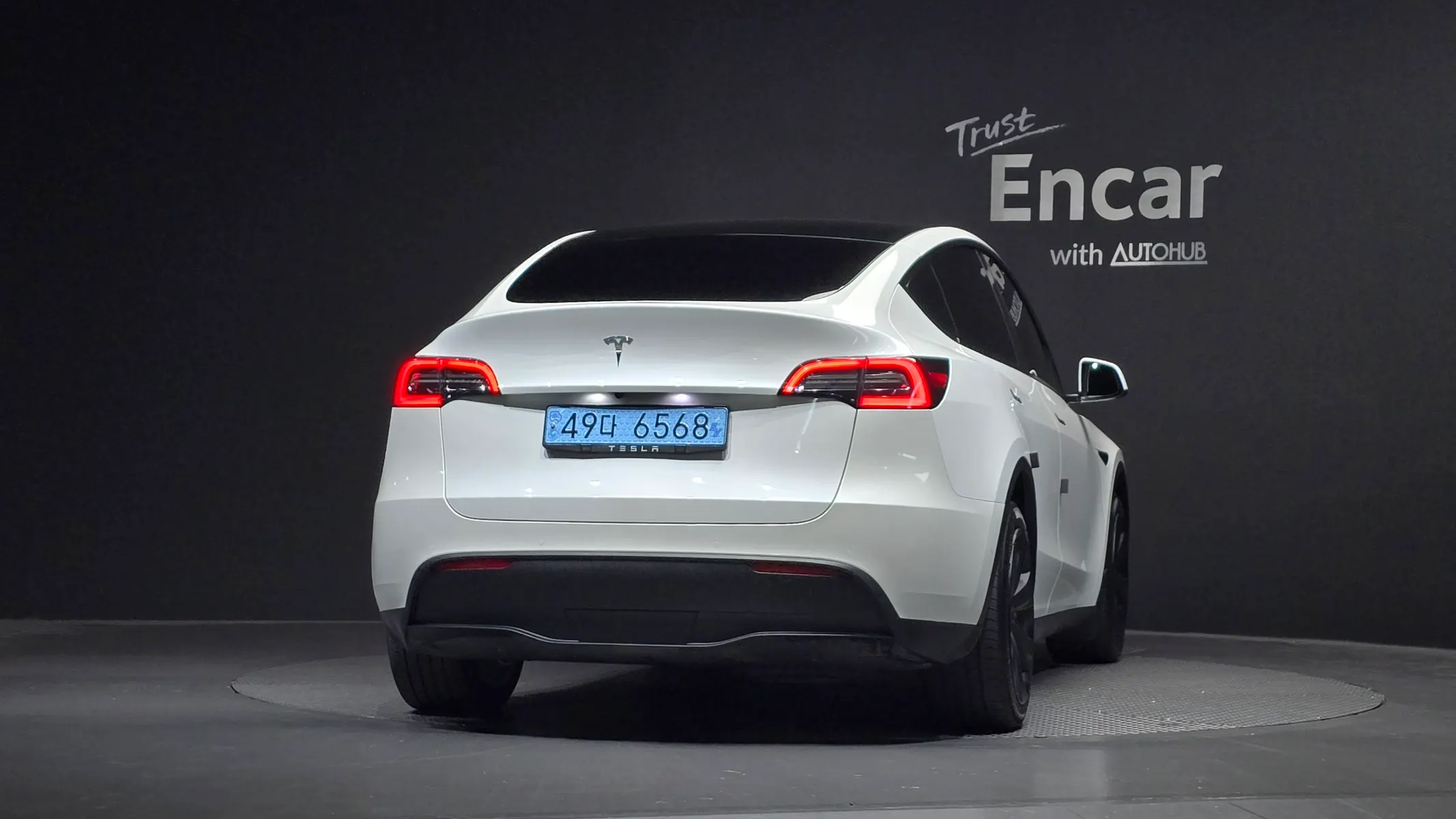 Tesla Y AWD 2022 3/5
