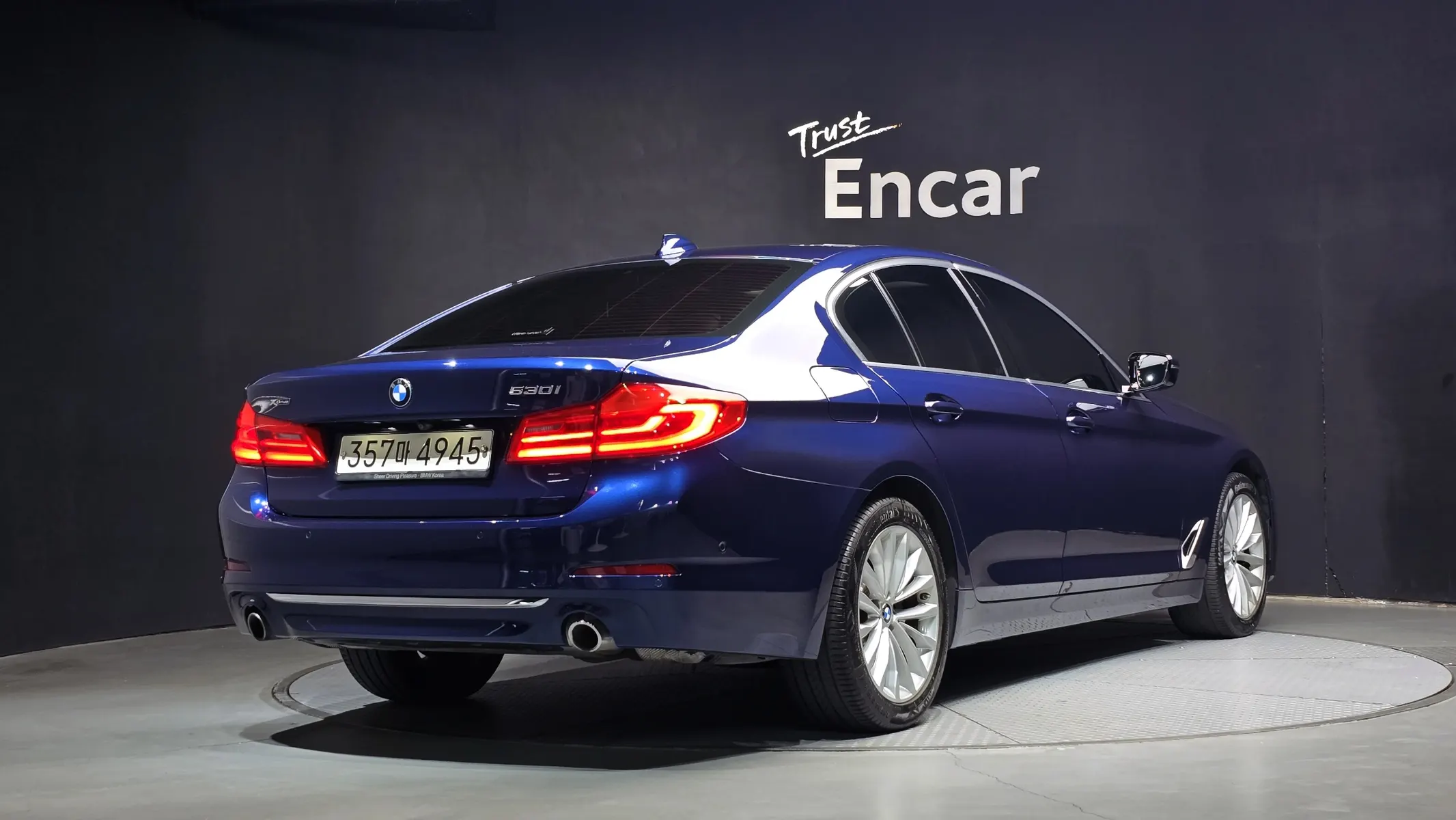 BMW 5 Series (G30) 530i xDrive 2019 2/32