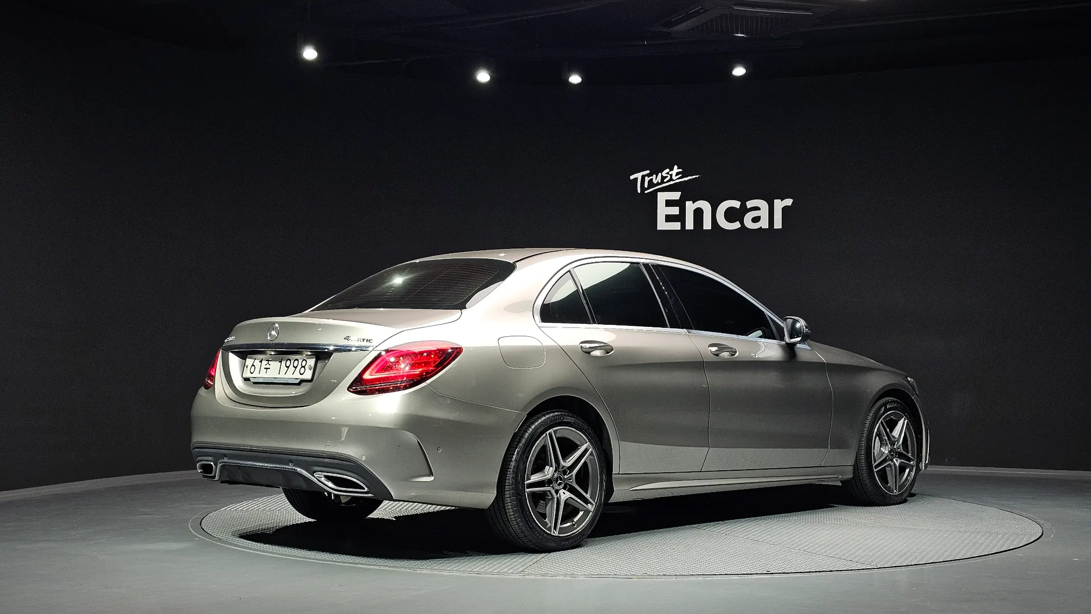 Mercedes-Benz C-Class W205 C220 d 4MATIC AMG Line 2019 2/36