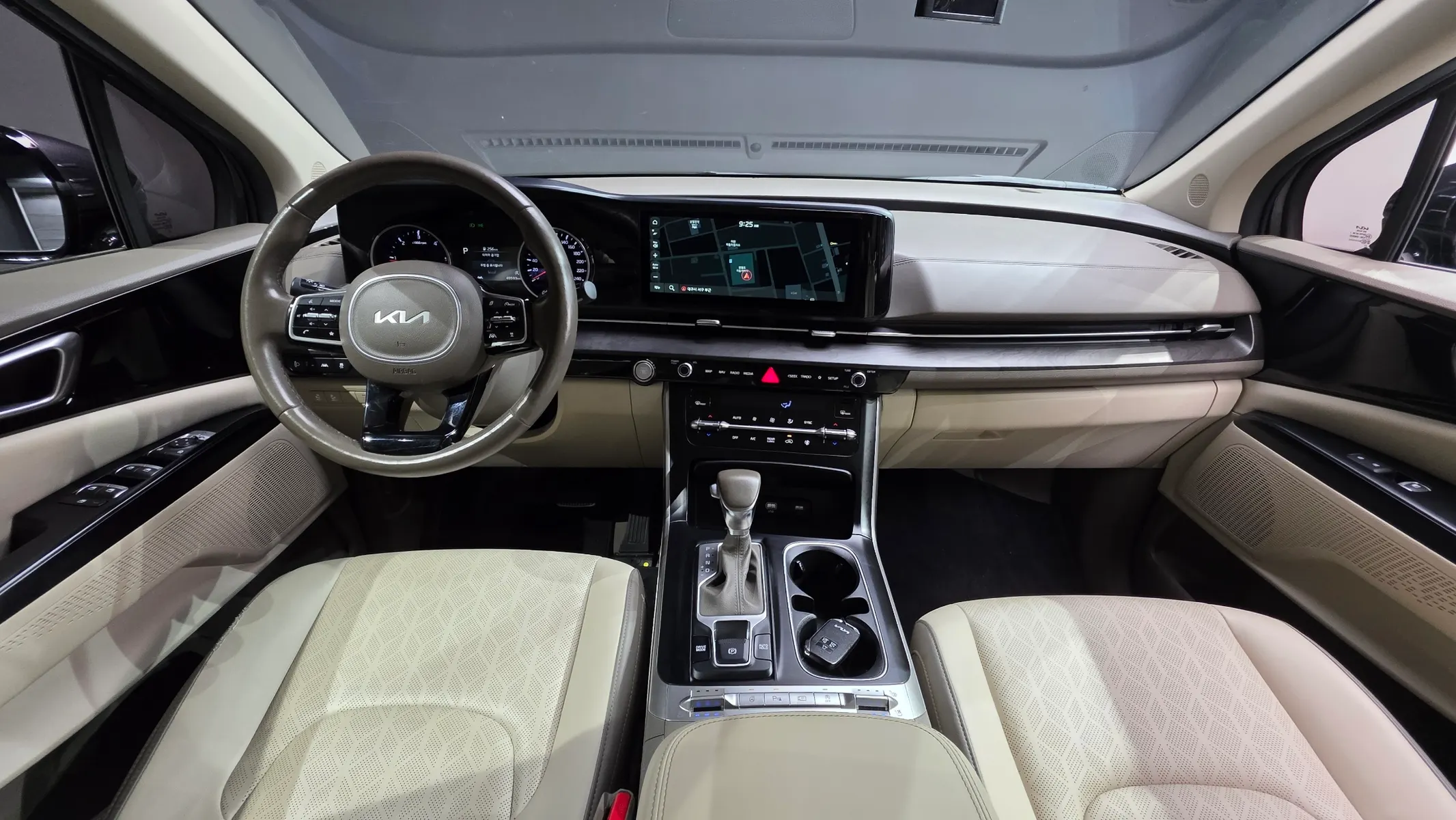 Kia Carnival 9 2021 4/5