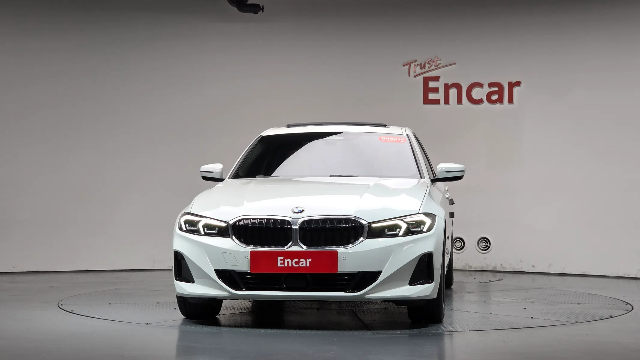 BMW 3 Series (G20) 320i 2023 2/38