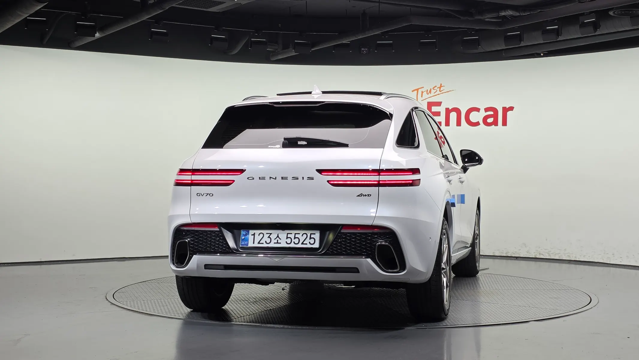 Genesis GV70 2.5T AWD 2023 3/5