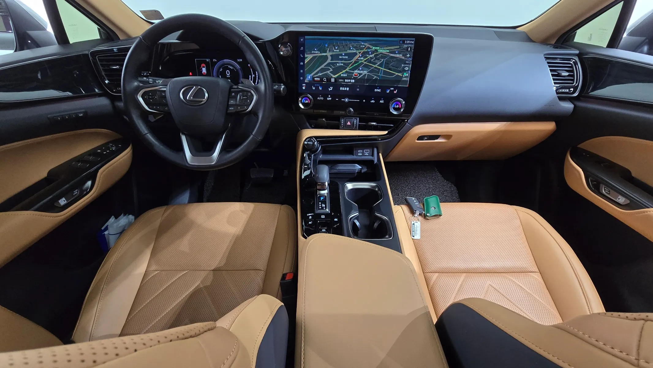 Lexus NX350h 2 2023 4/5