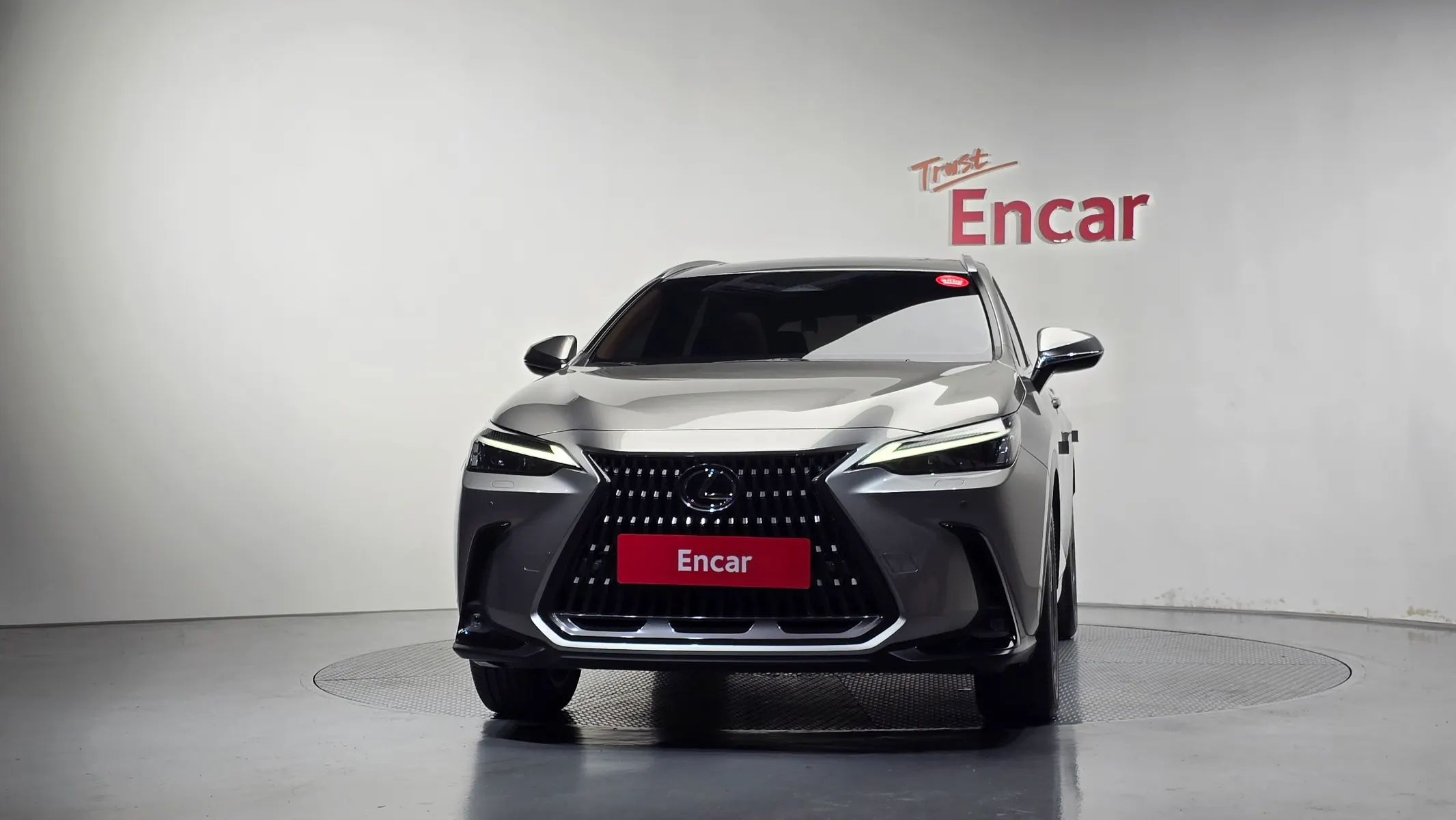 Lexus NX350h 2 2023 2/5