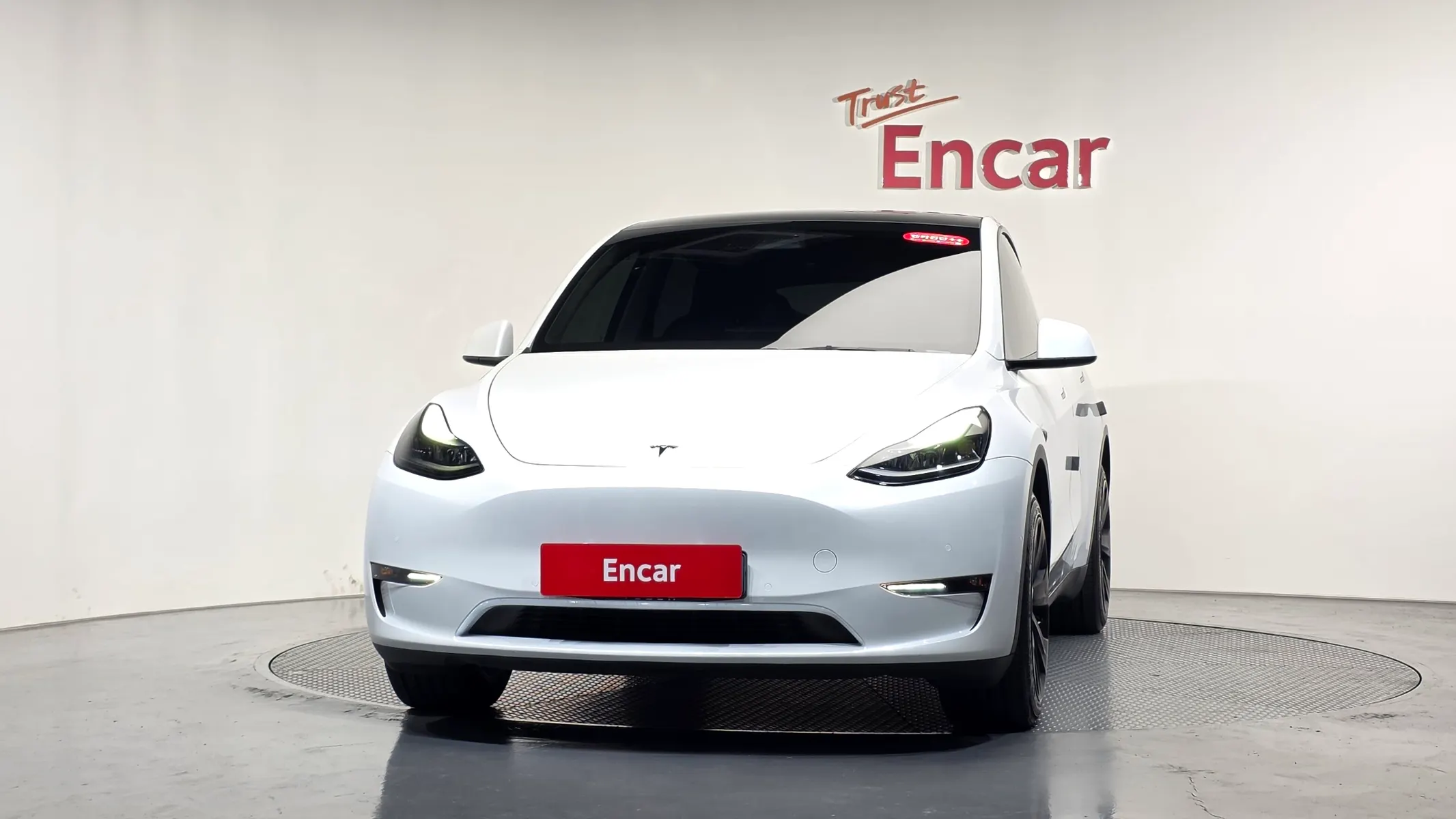 Tesla Y AWD 2022 2/5