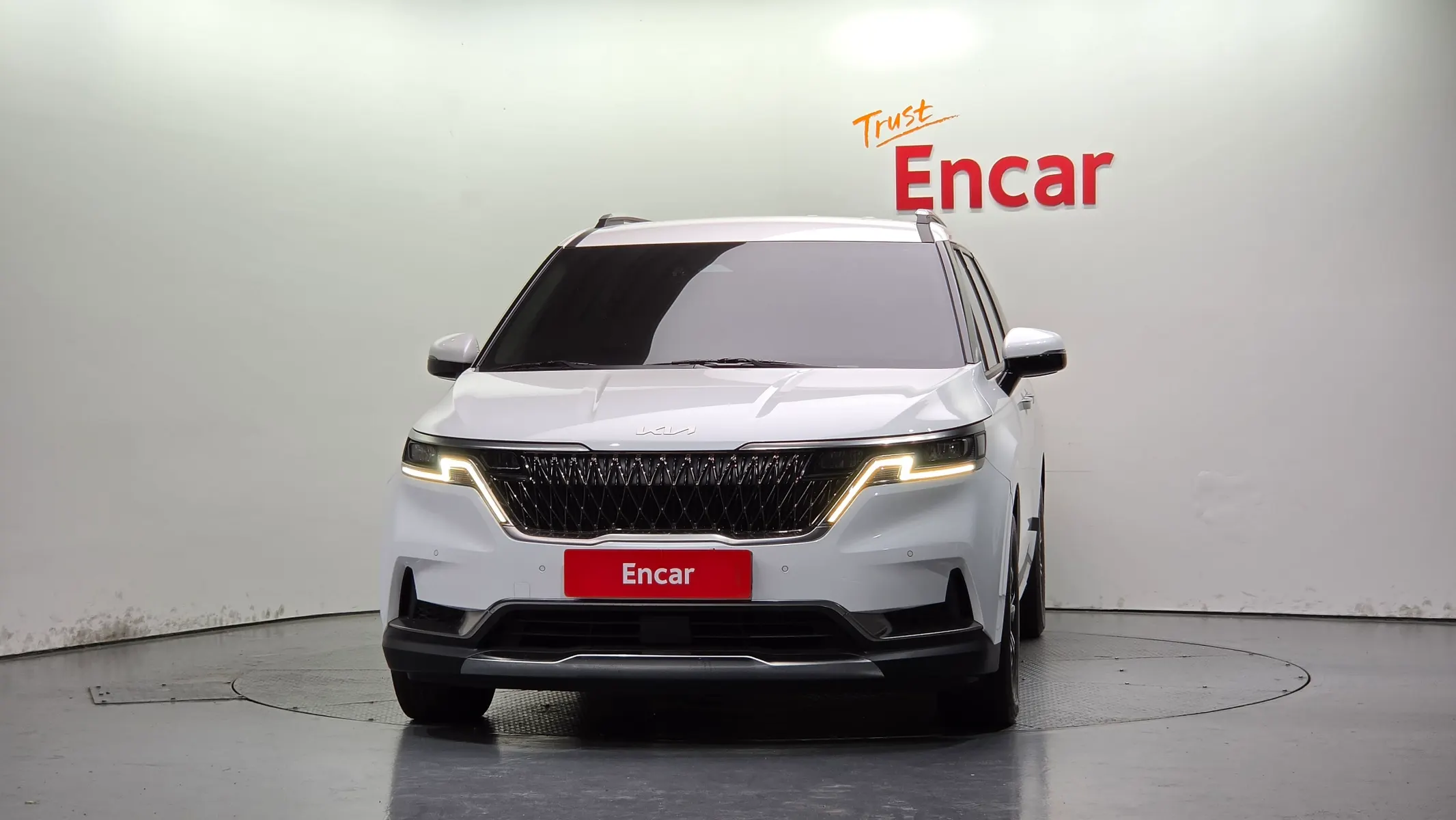 Kia Carnival 9 2022 2/5