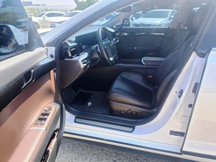 Hyundai (GN7) 2023 4/5